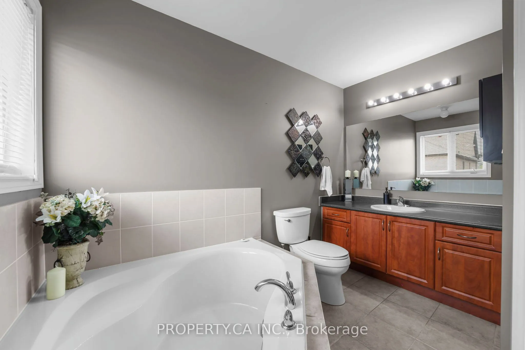 25 Boticelli Way