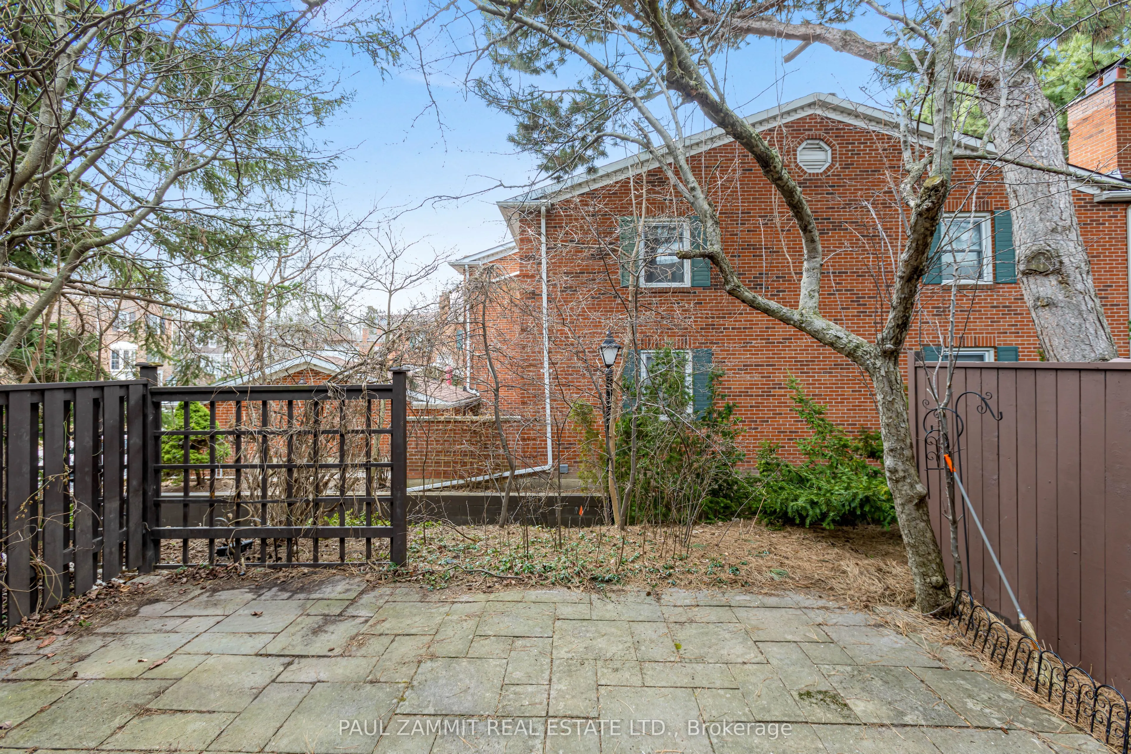 119 Confederation Way, #0