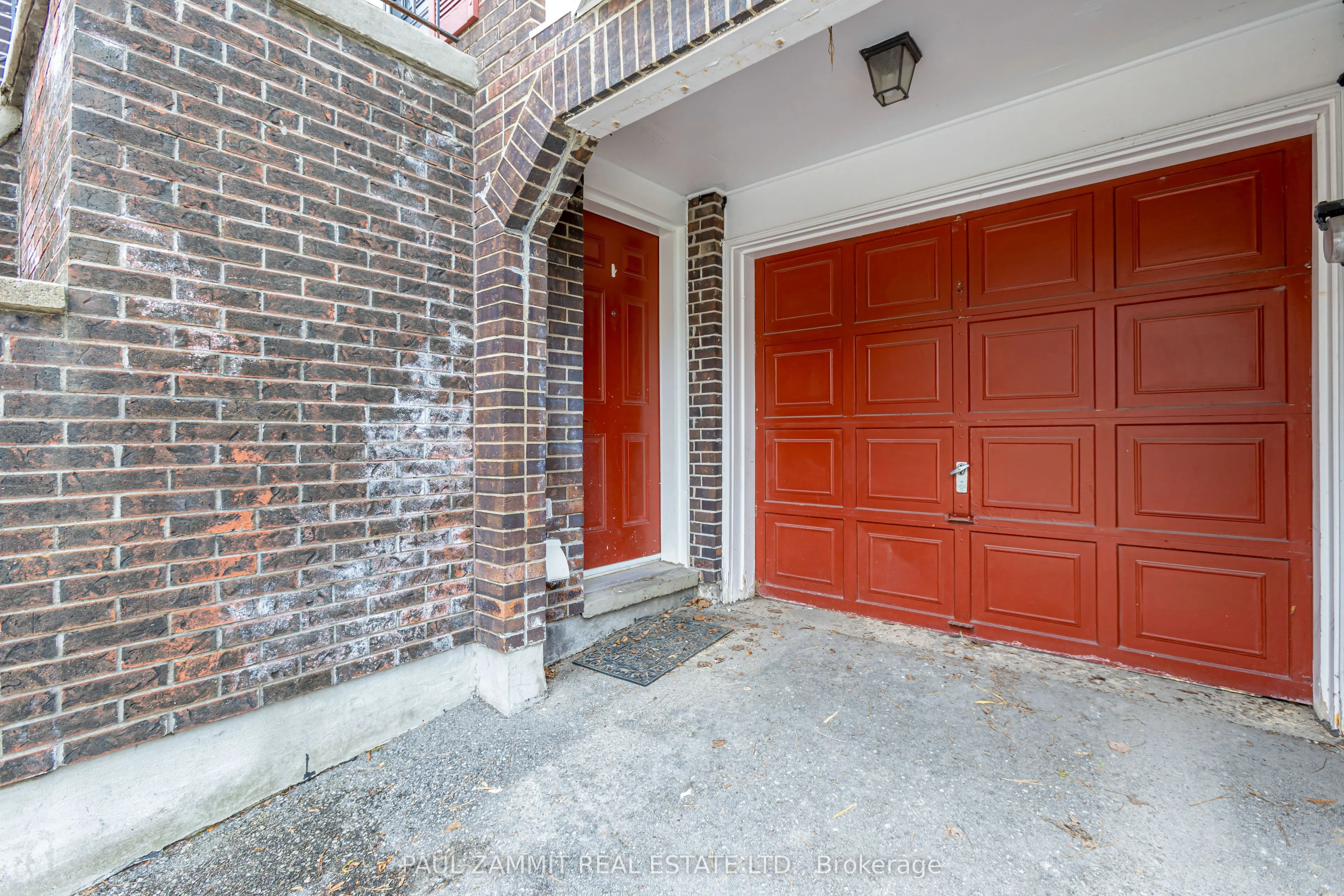 119 Confederation Way, #0