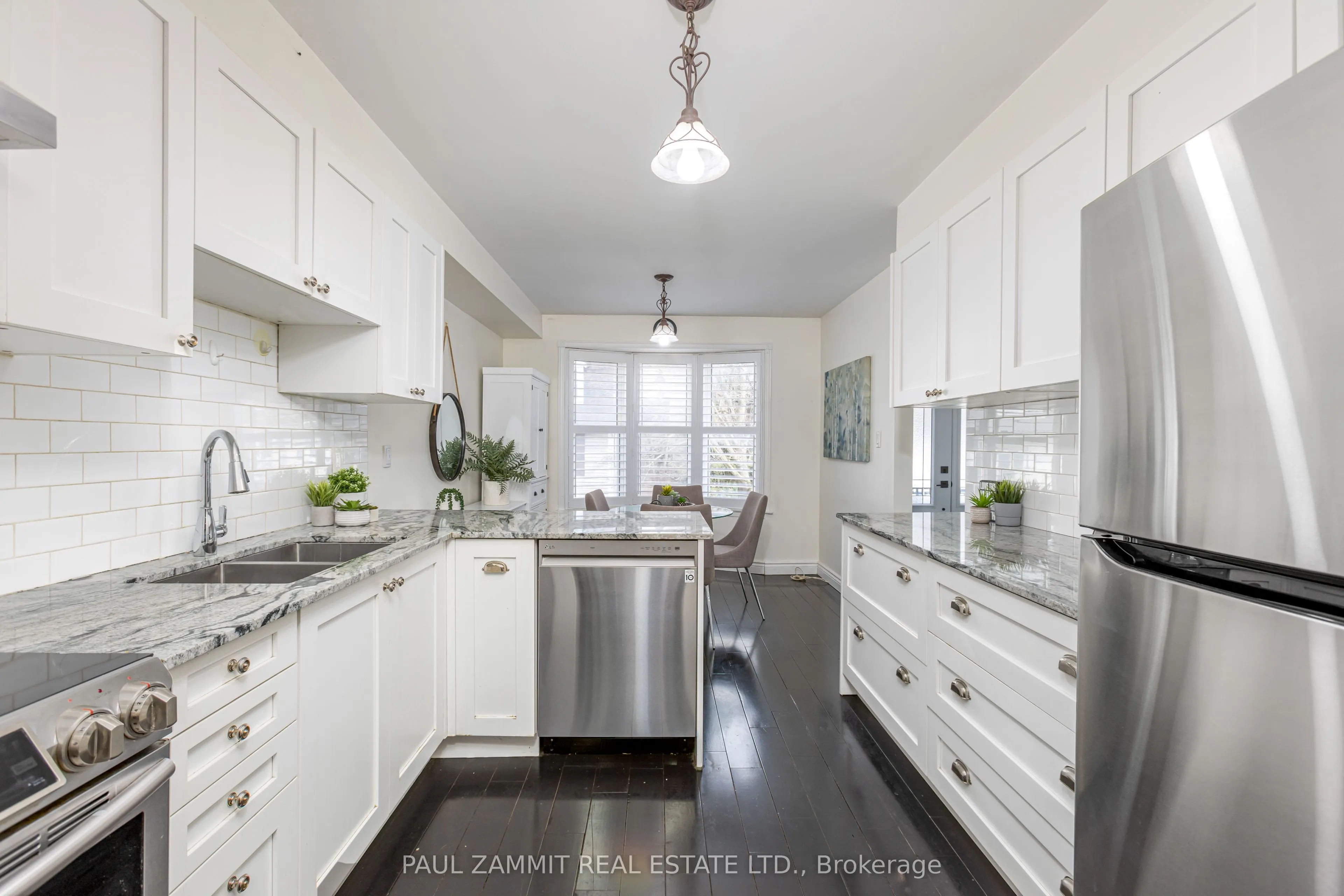 119 Confederation Way, #0