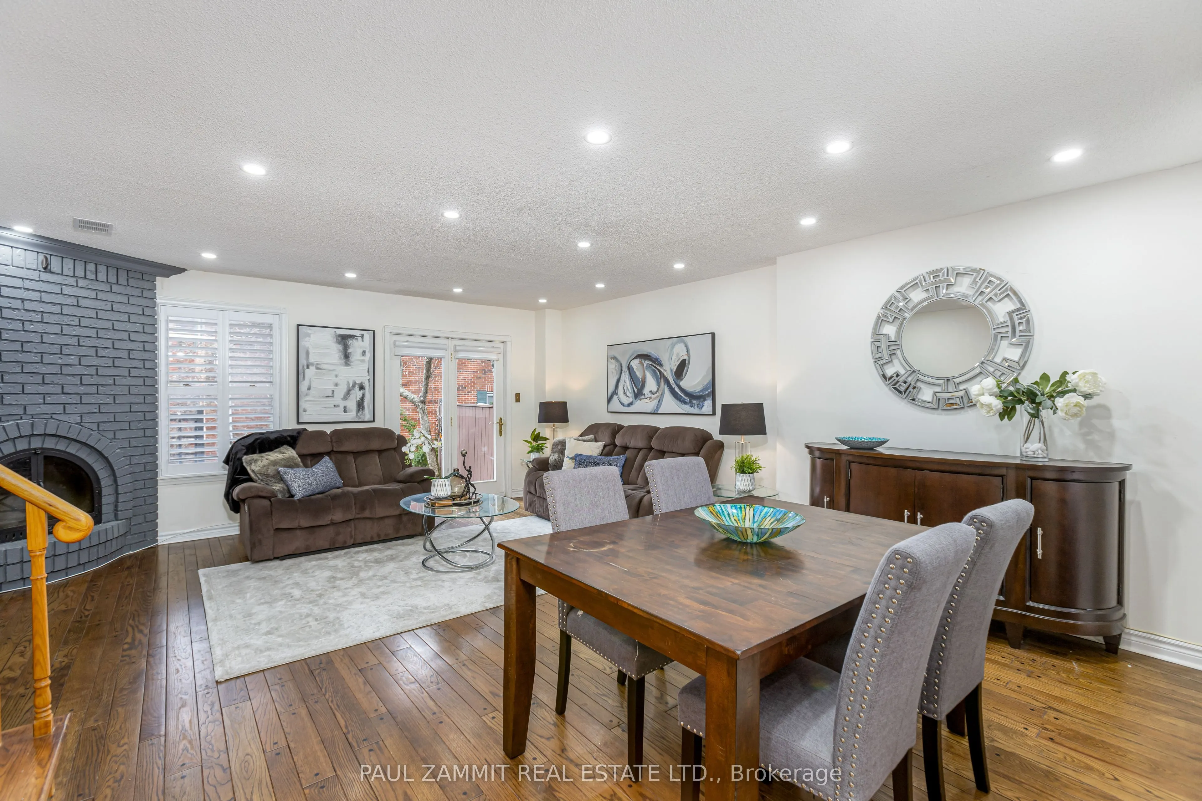 119 Confederation Way, #0