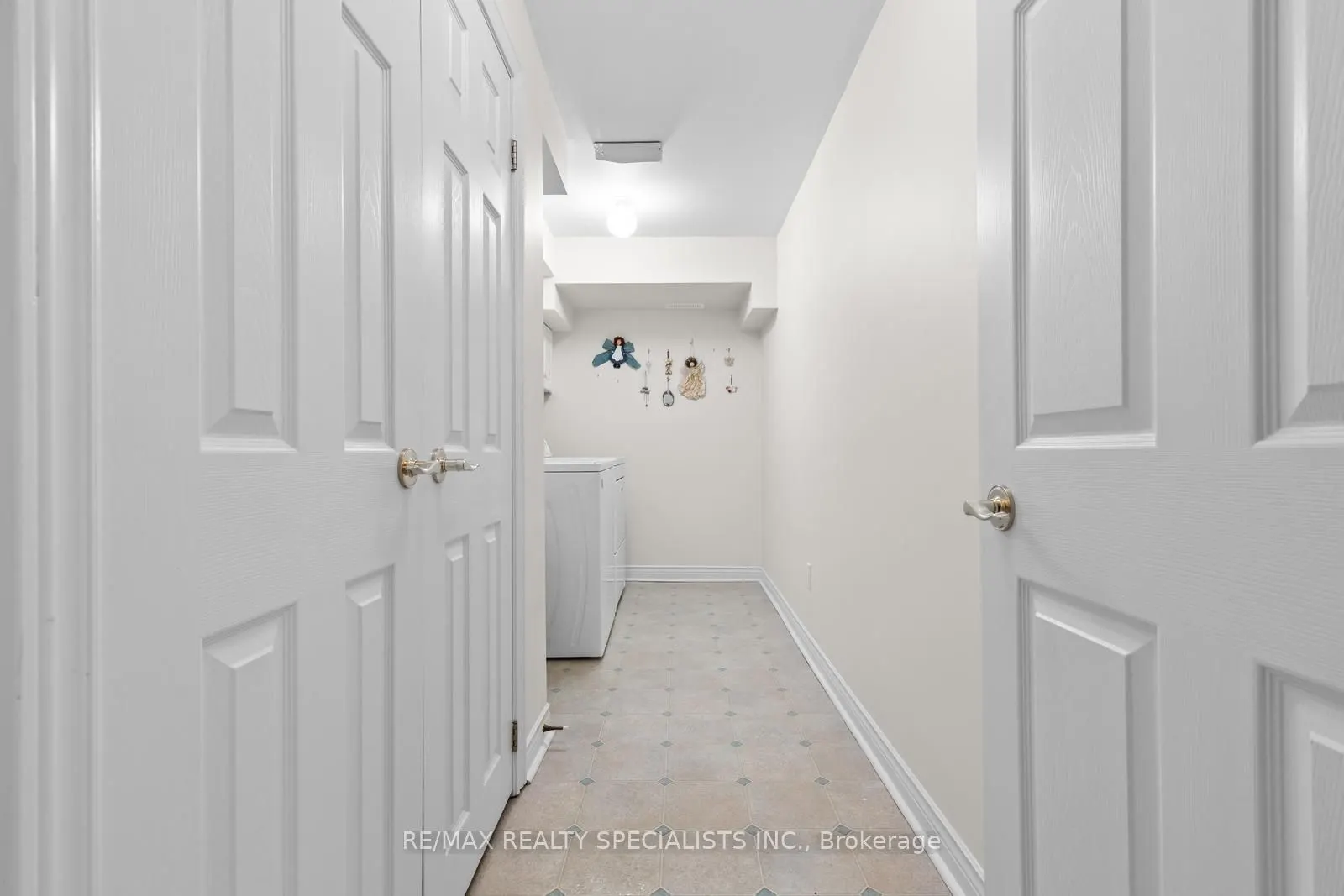 47 Sunset Boulevard, #4