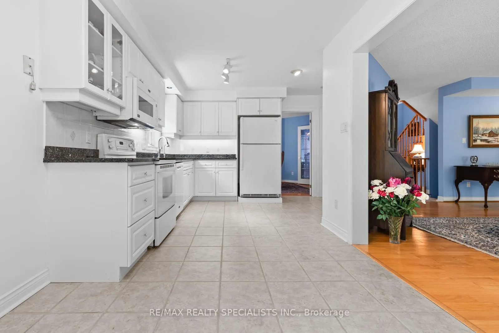 47 Sunset Boulevard, #4