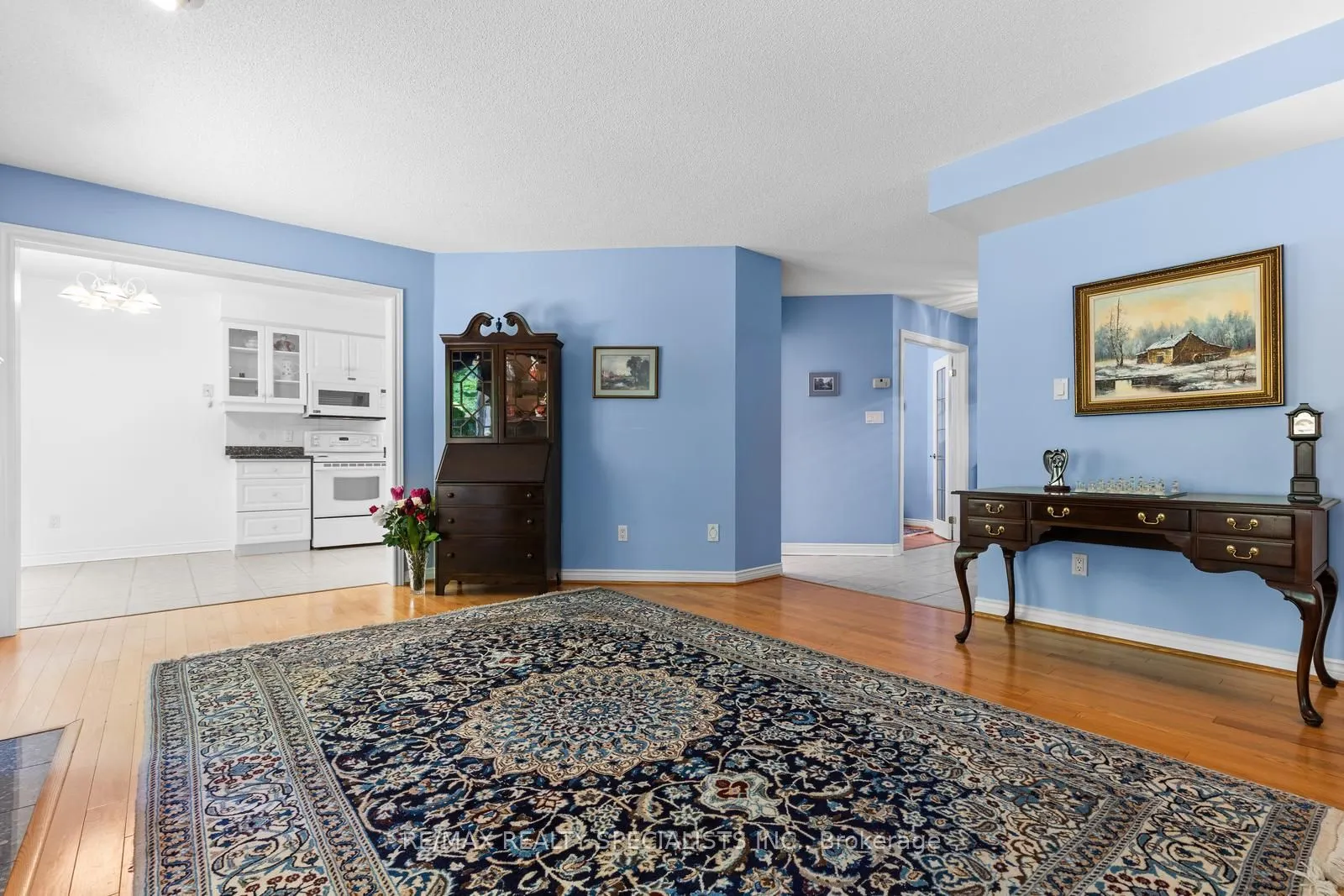 47 Sunset Boulevard, #4