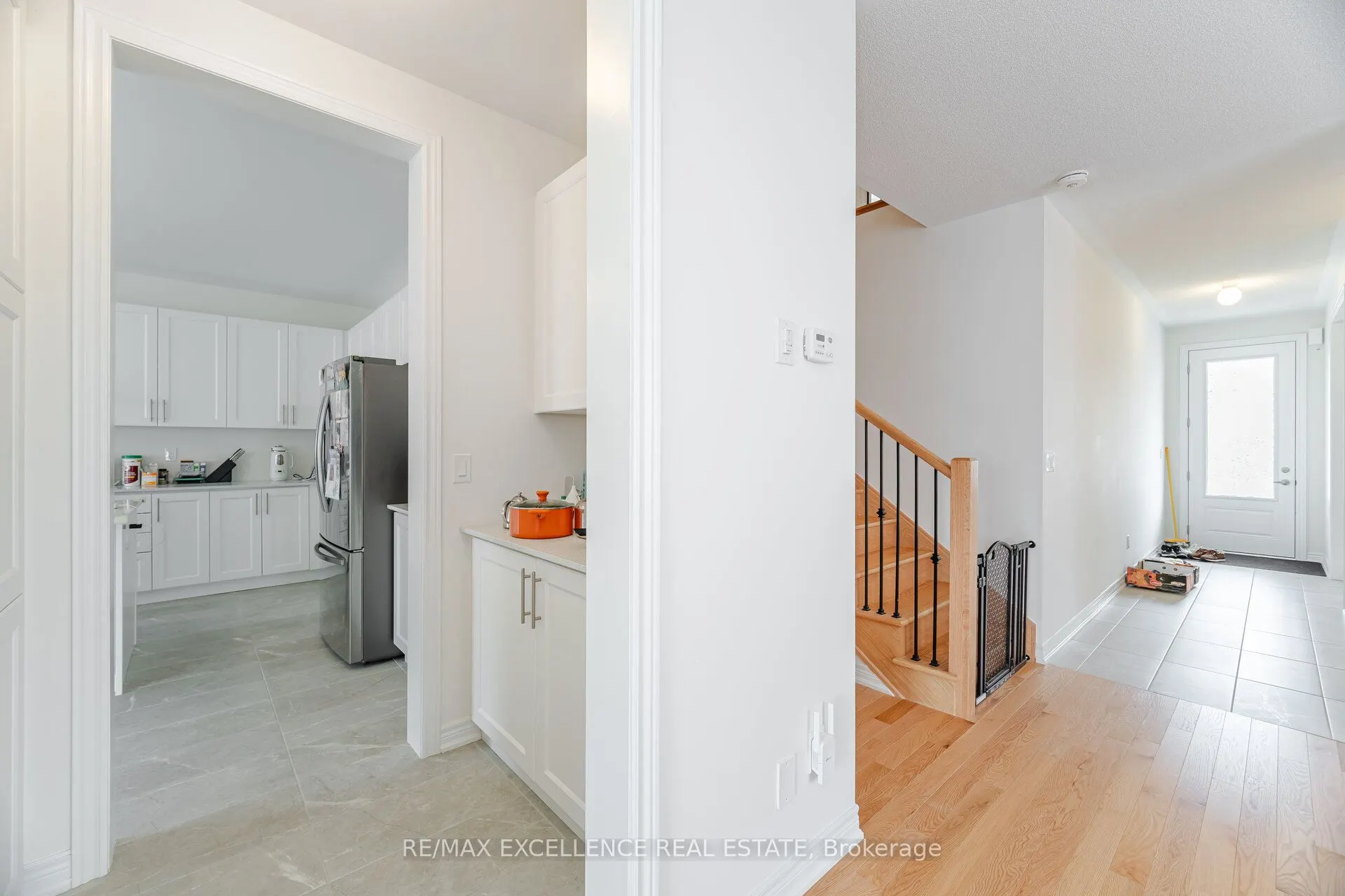 1409 Davis Loop