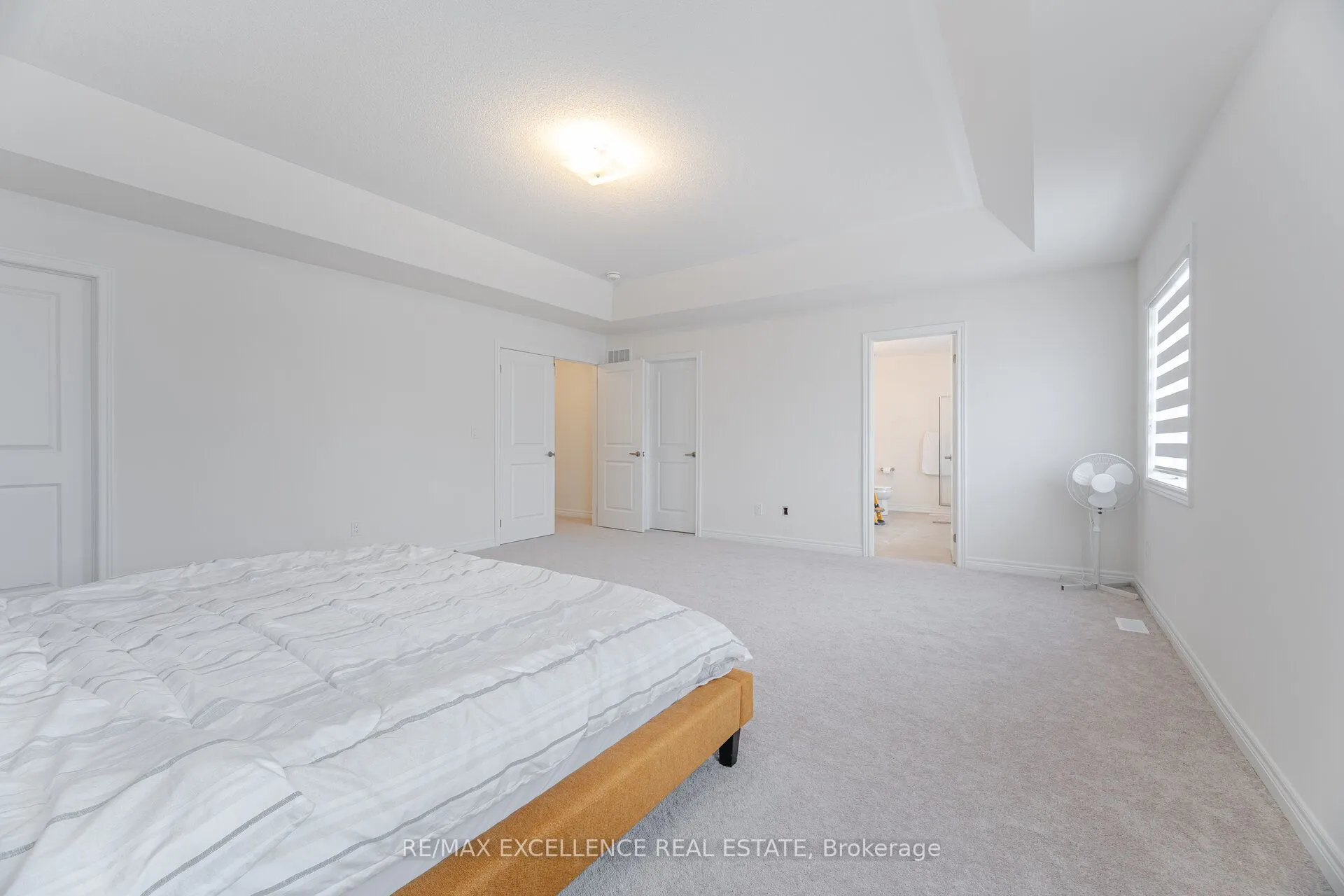 1409 Davis Loop
