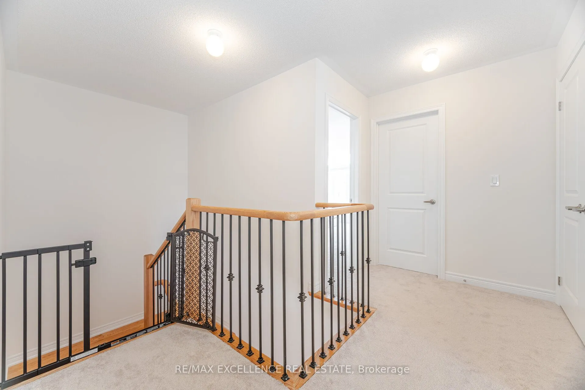 1409 Davis Loop