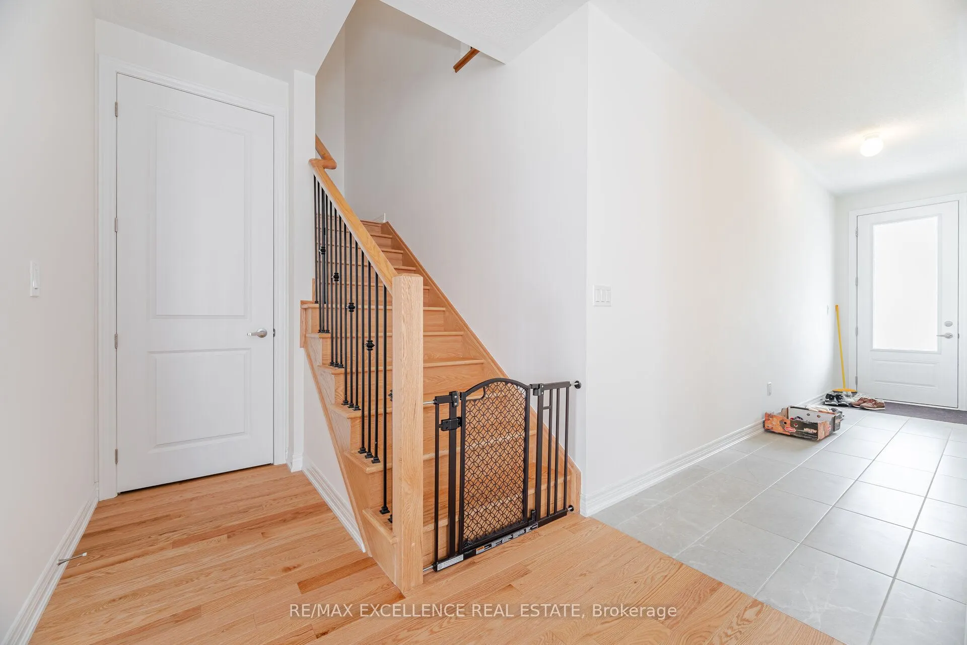 1409 Davis Loop