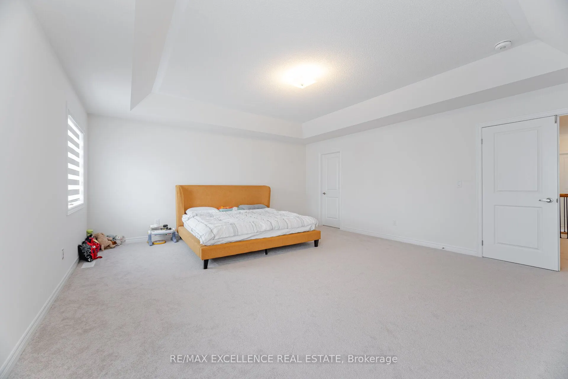 1409 Davis Loop