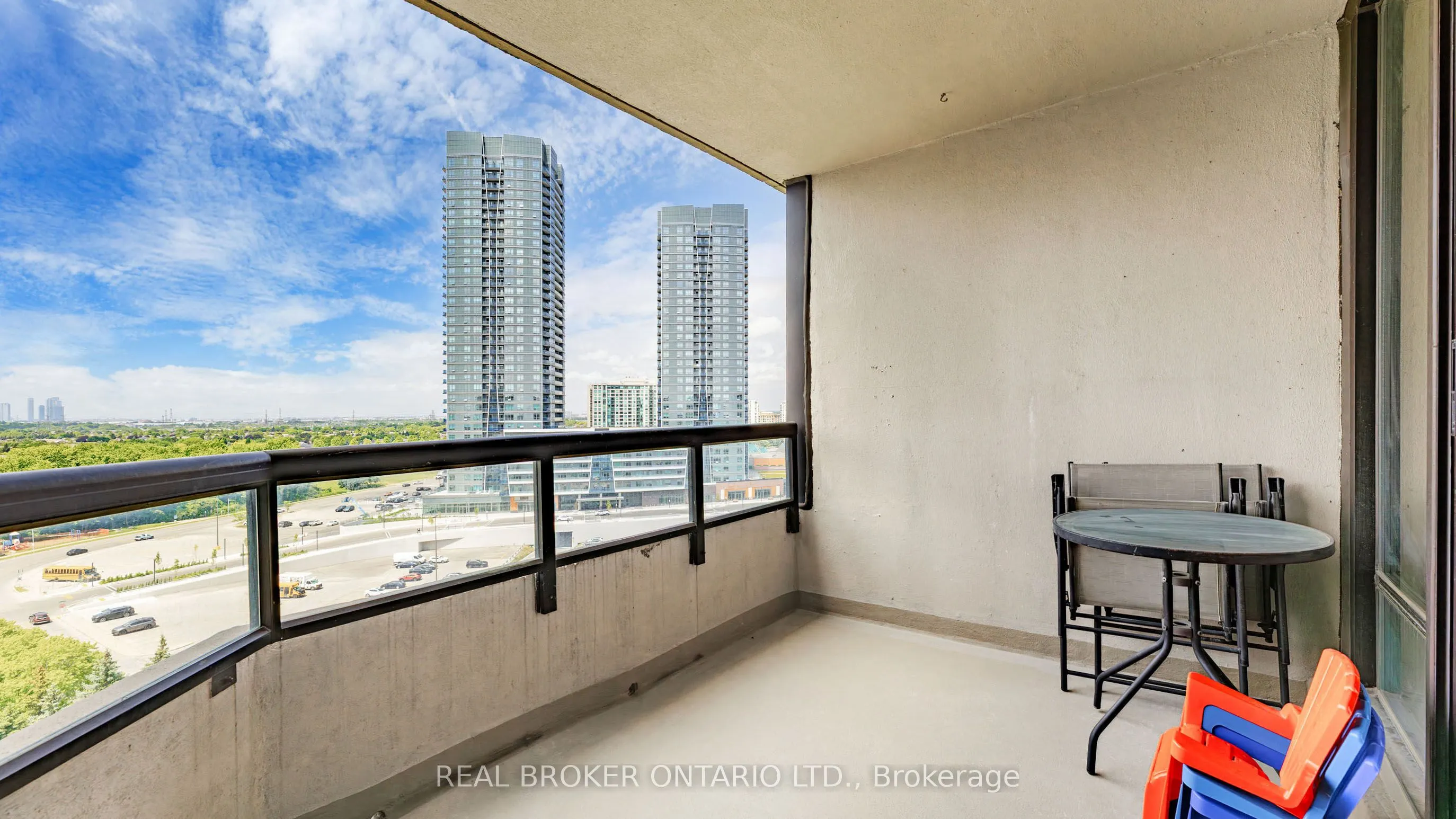 7440 Bathurst Street #1402