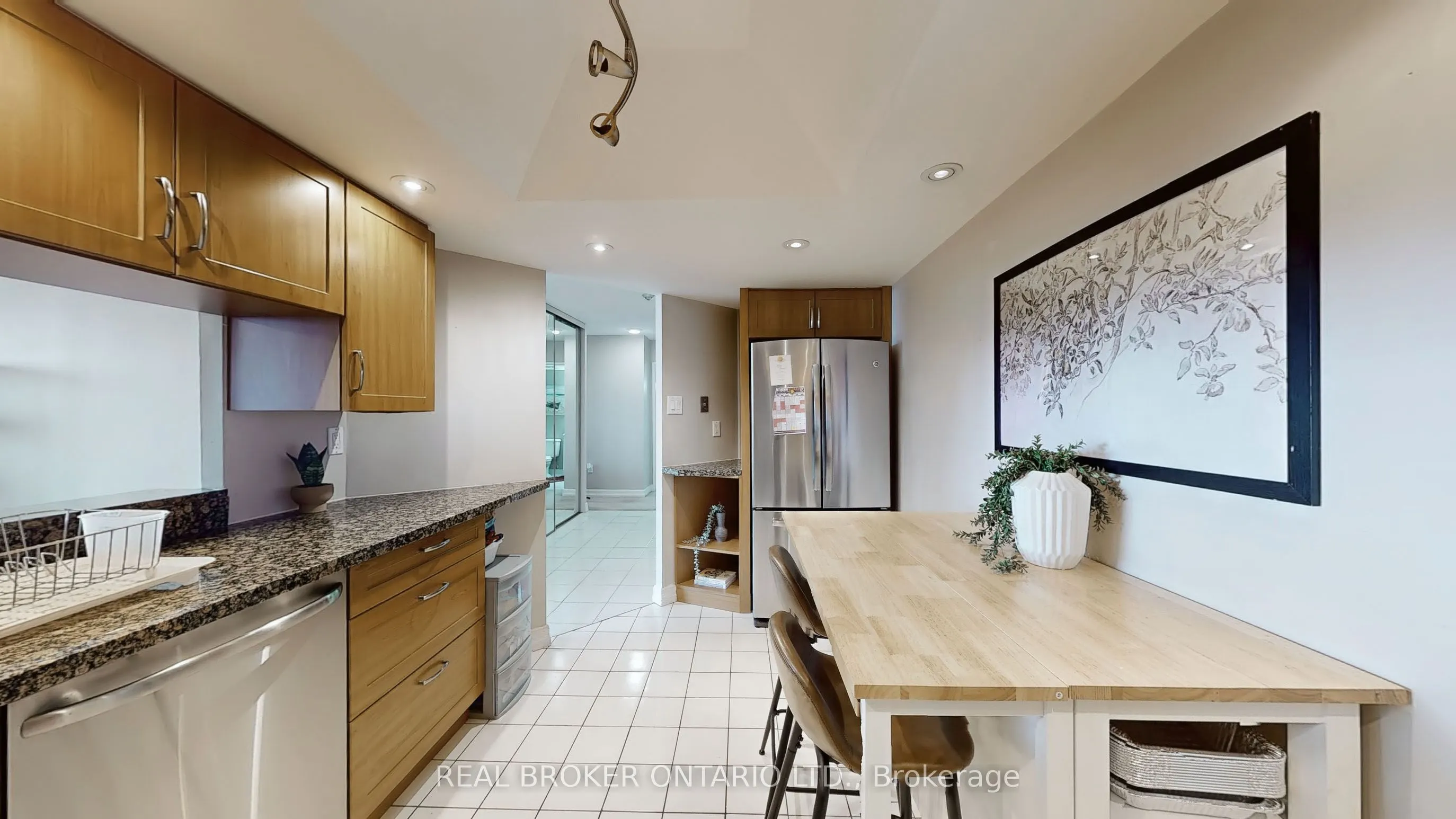7440 Bathurst Street #1402