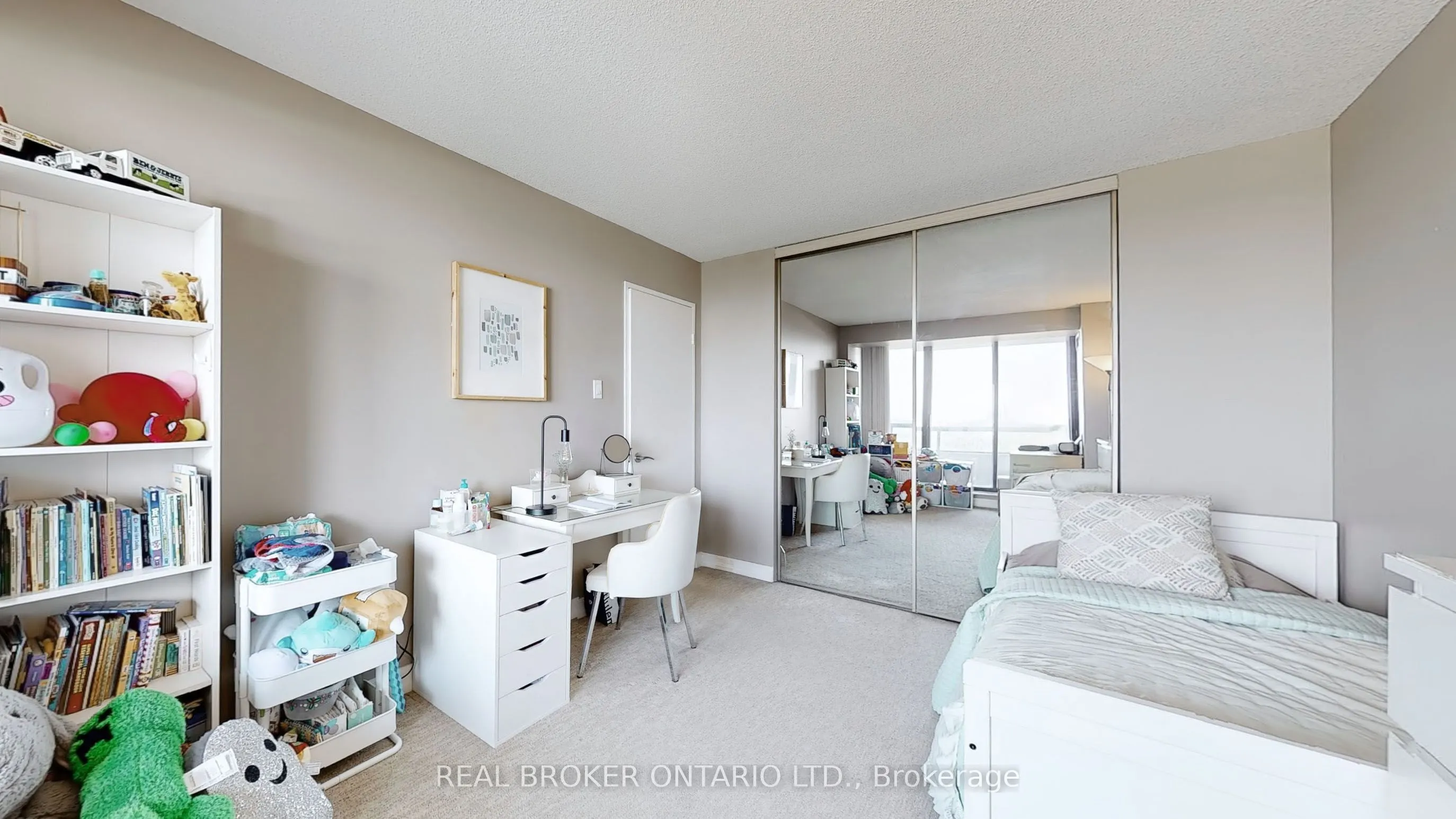 7440 Bathurst Street #1402