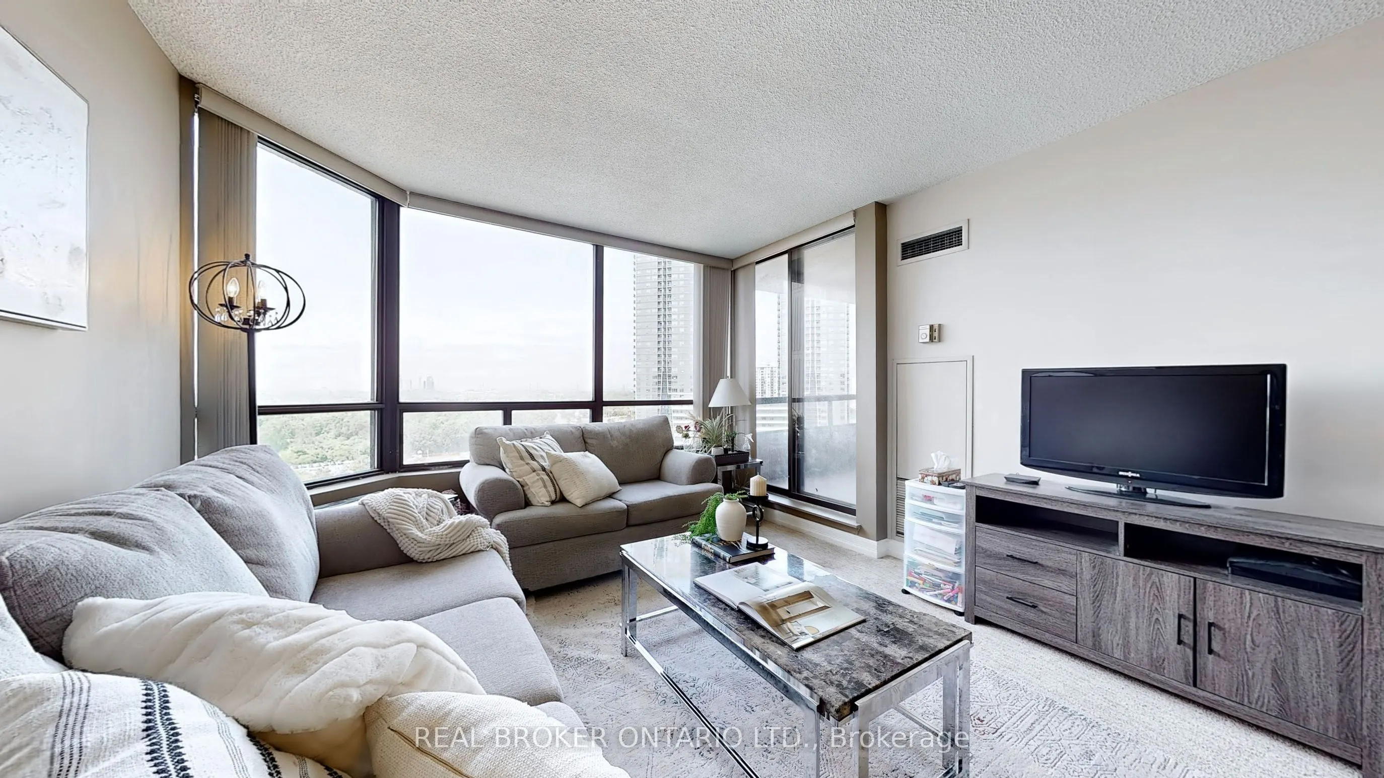7440 Bathurst Street #1402