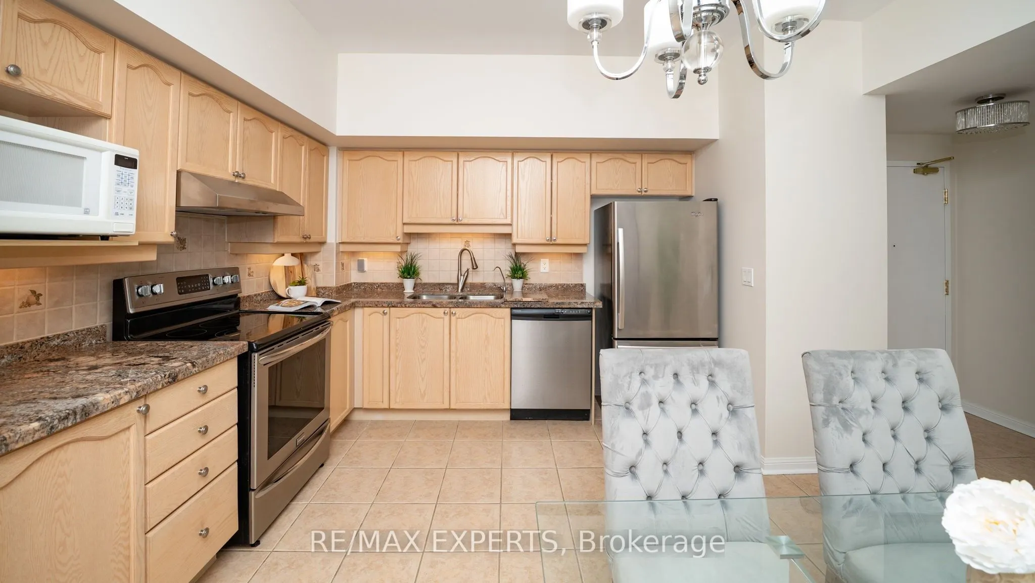 2500 Rutherford Road E, #Unit 516