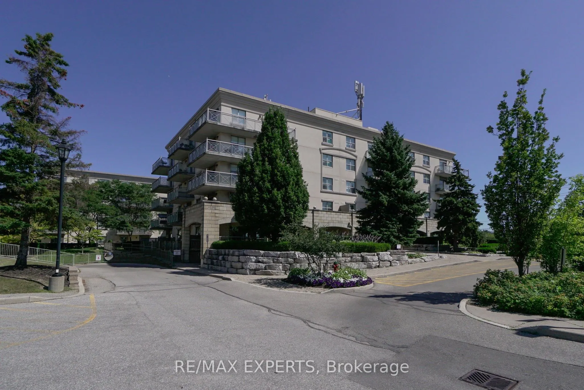 2500 Rutherford Road E, #Unit 516