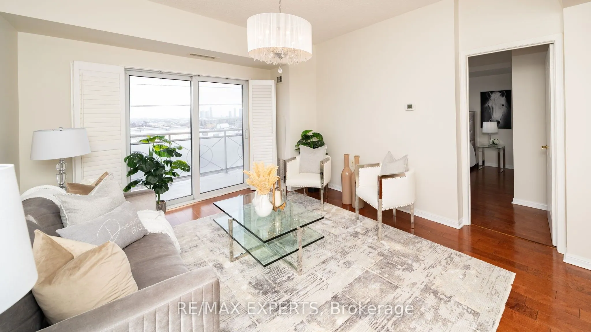 2500 Rutherford Road E, #Unit 516