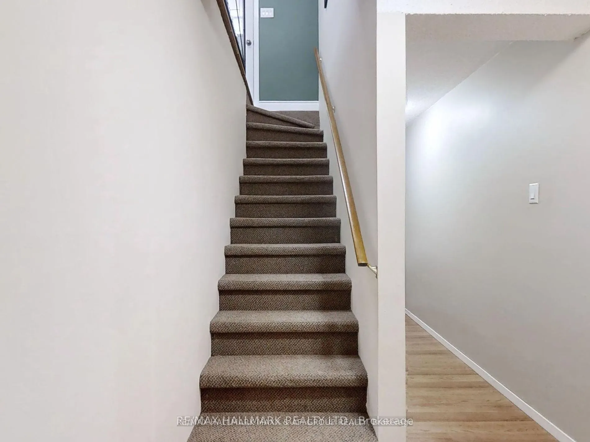 47 Metro Road S, #Lower