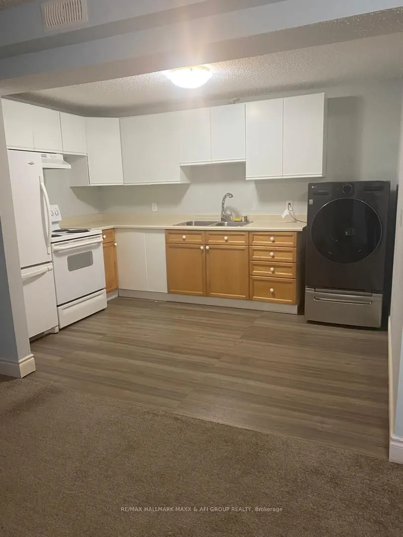47 Metro Road S, #Lower