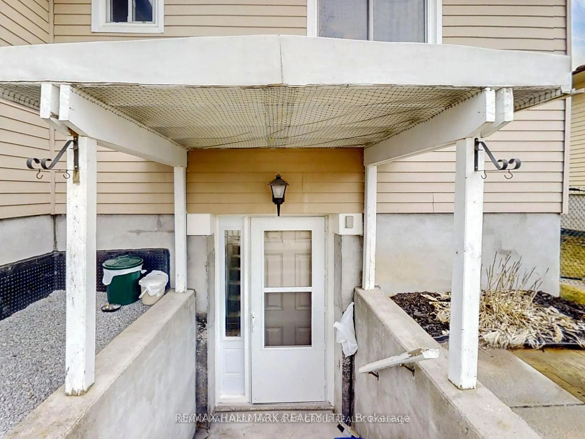 47 Metro Road S, #Lower