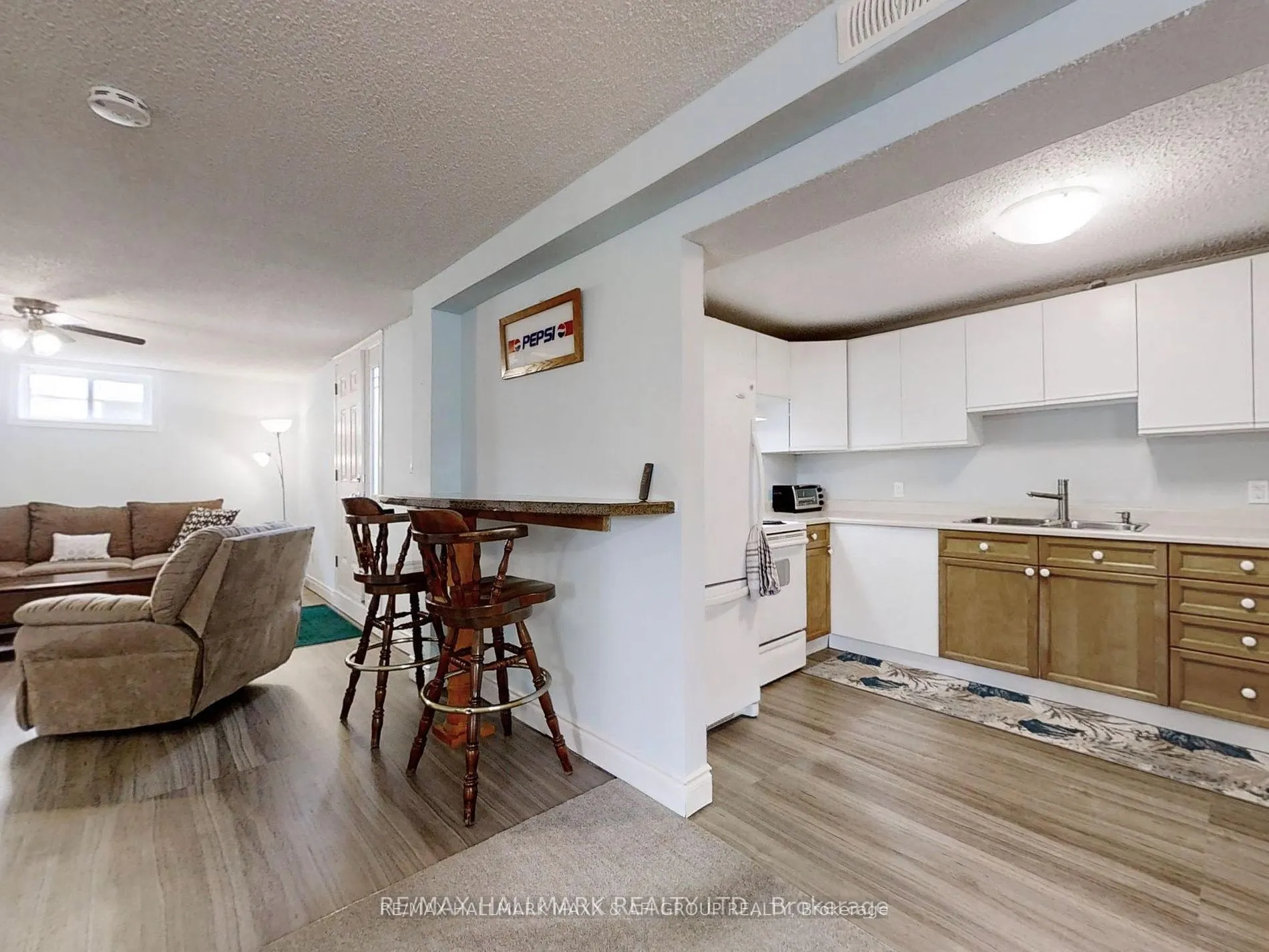 47 Metro Road S, #Lower