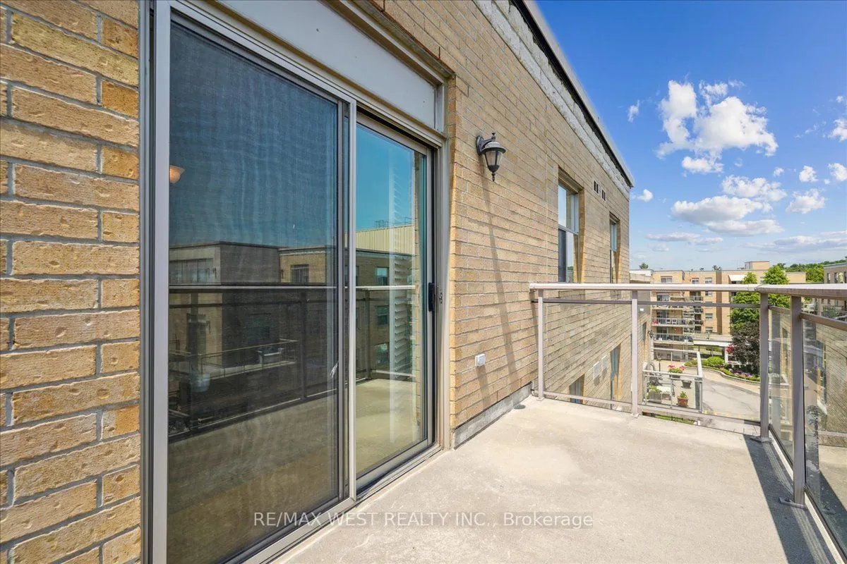 2502 Rutherford Road, #520