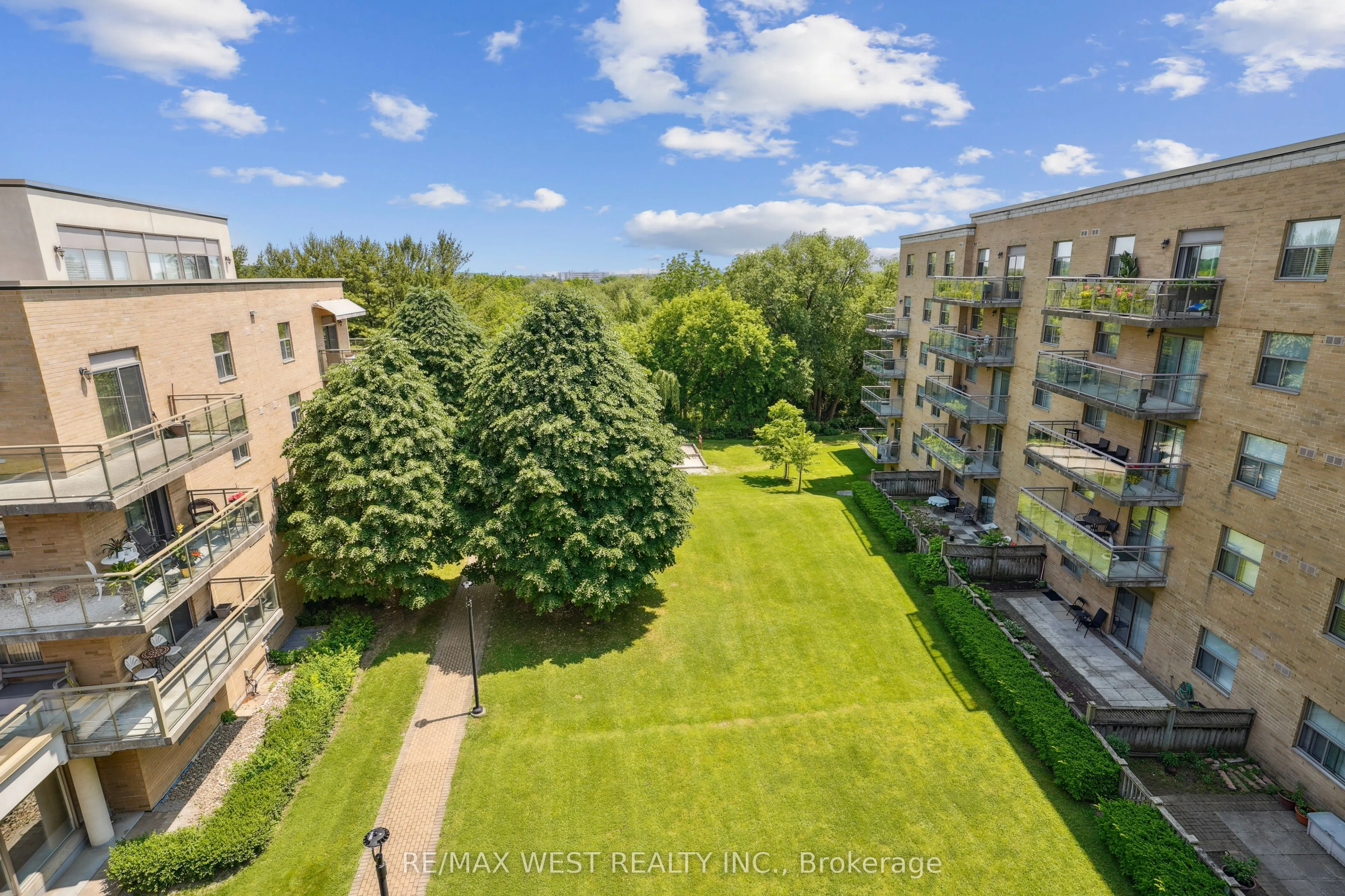 2502 Rutherford Road, #520