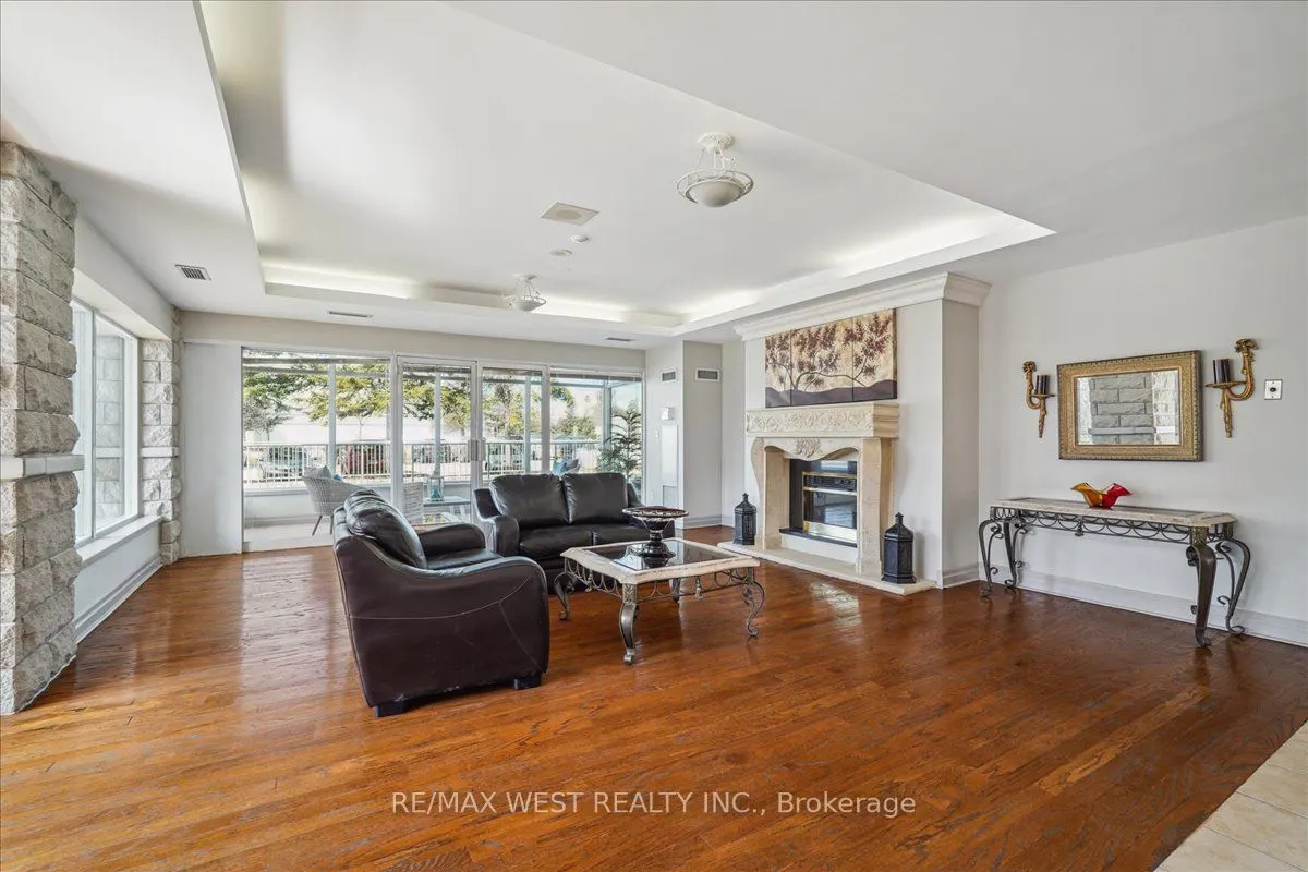 2502 Rutherford Road, #520