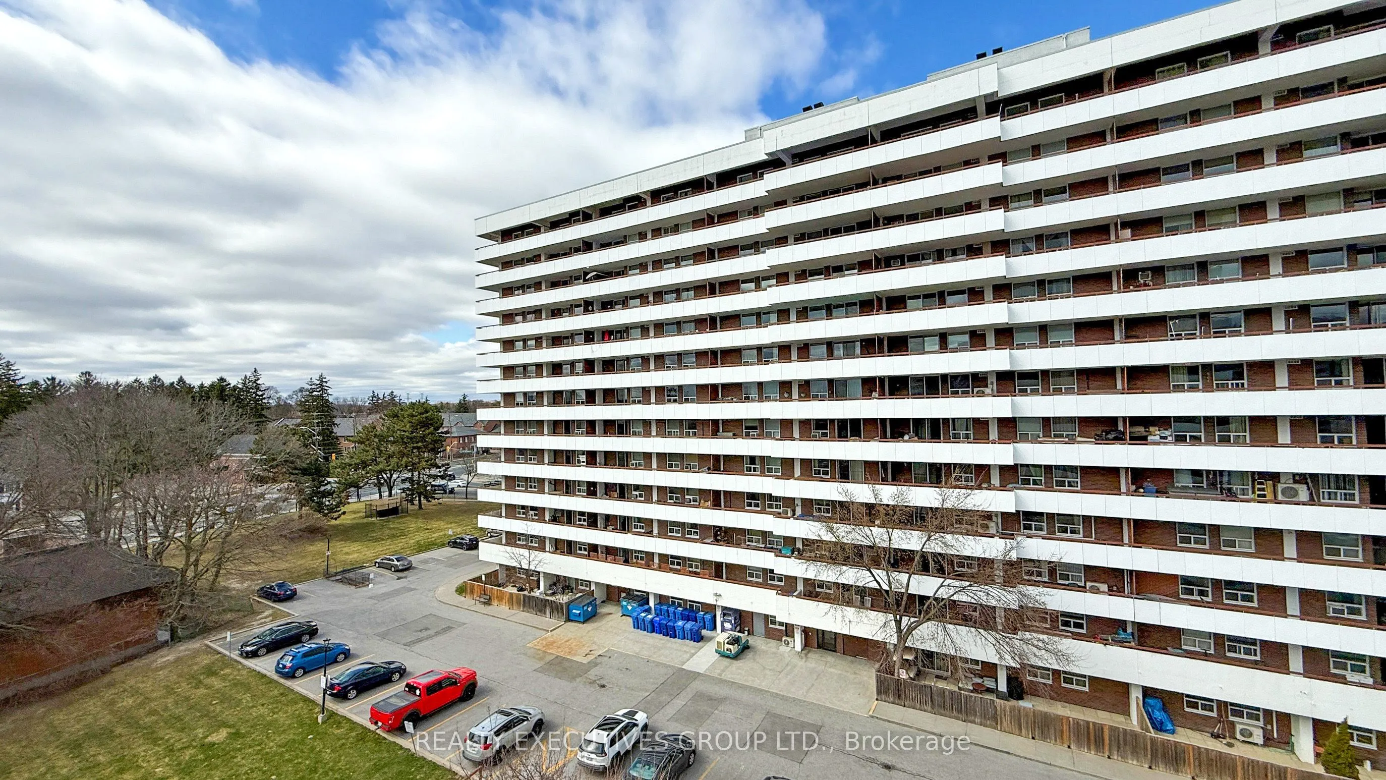 80 Inverlochy Boulevard, #701