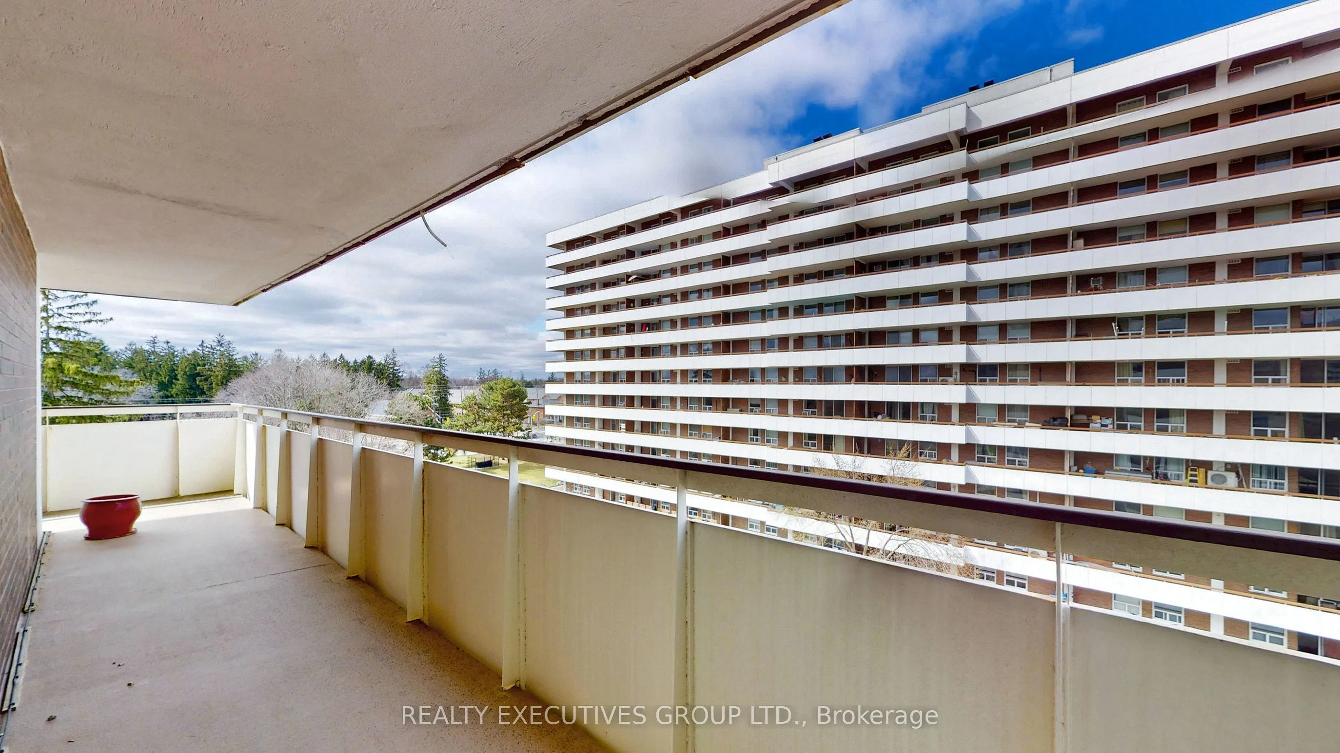 80 Inverlochy Boulevard, #701