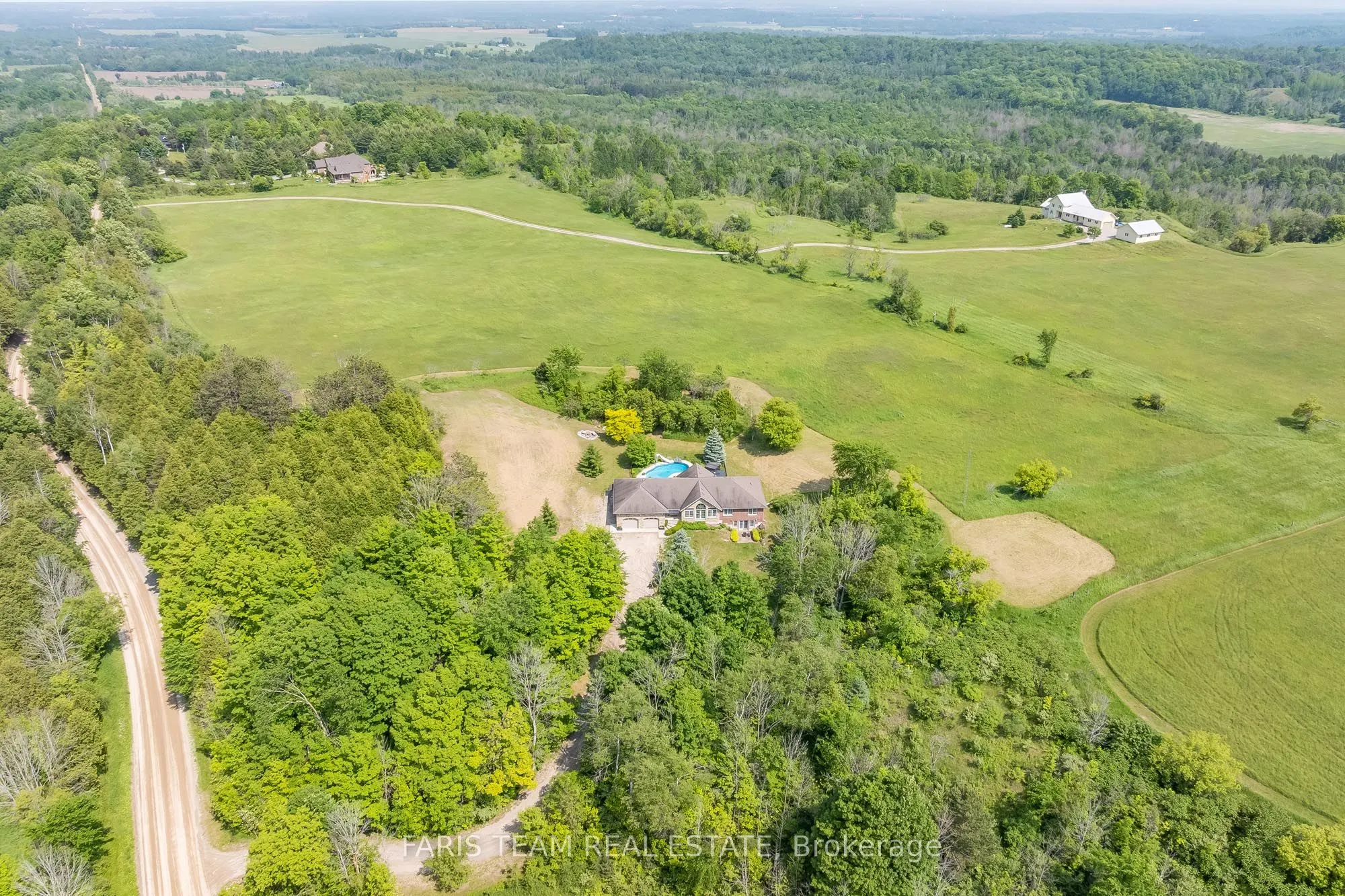 9229 25 Sideroad Adjala