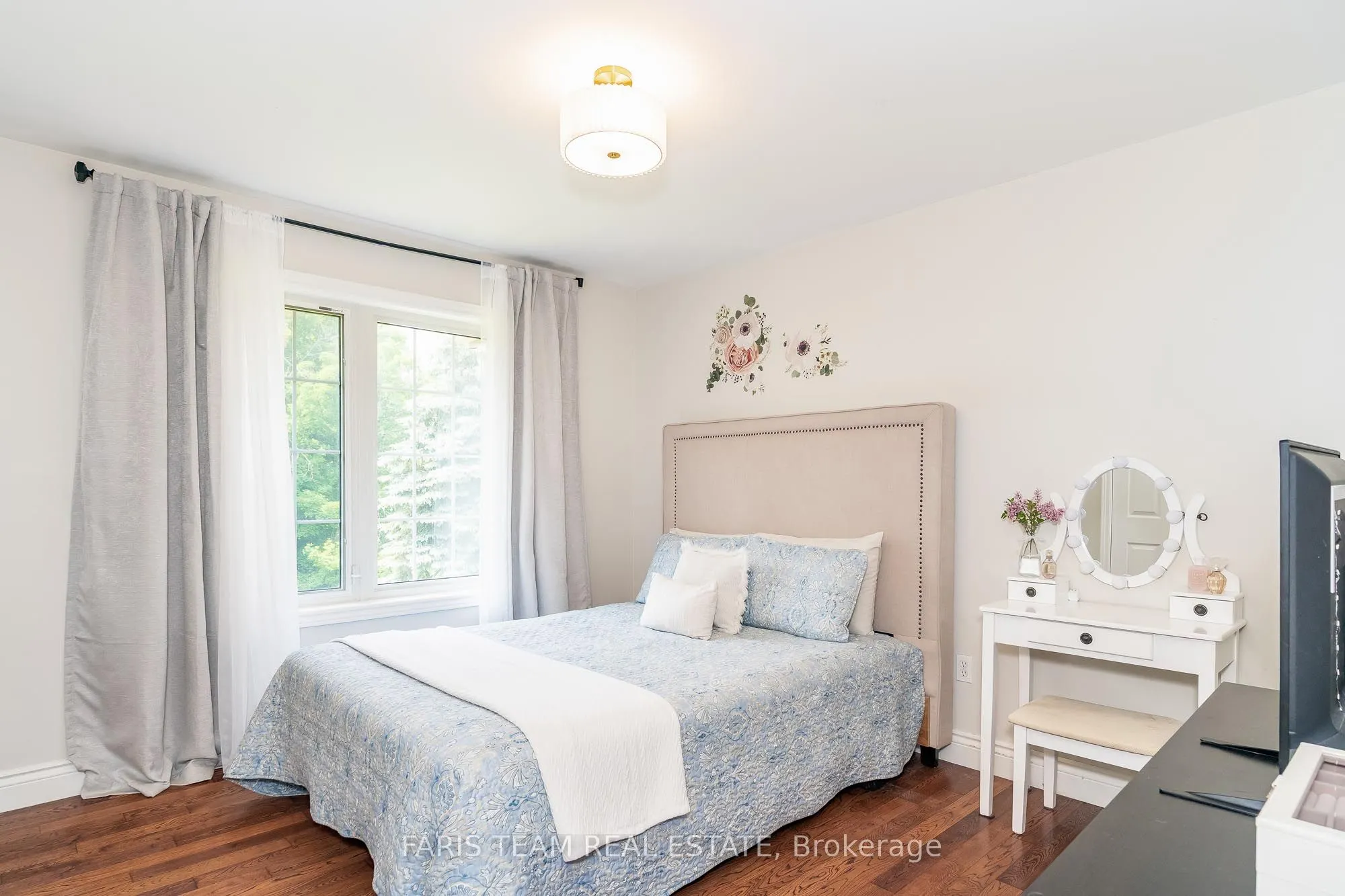 9229 25 Sideroad Adjala