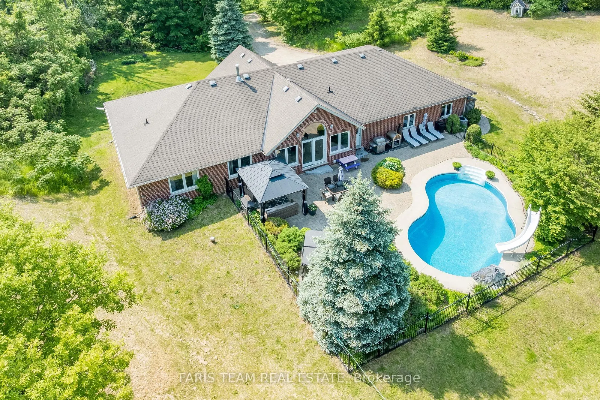 9229 25 Sideroad Adjala