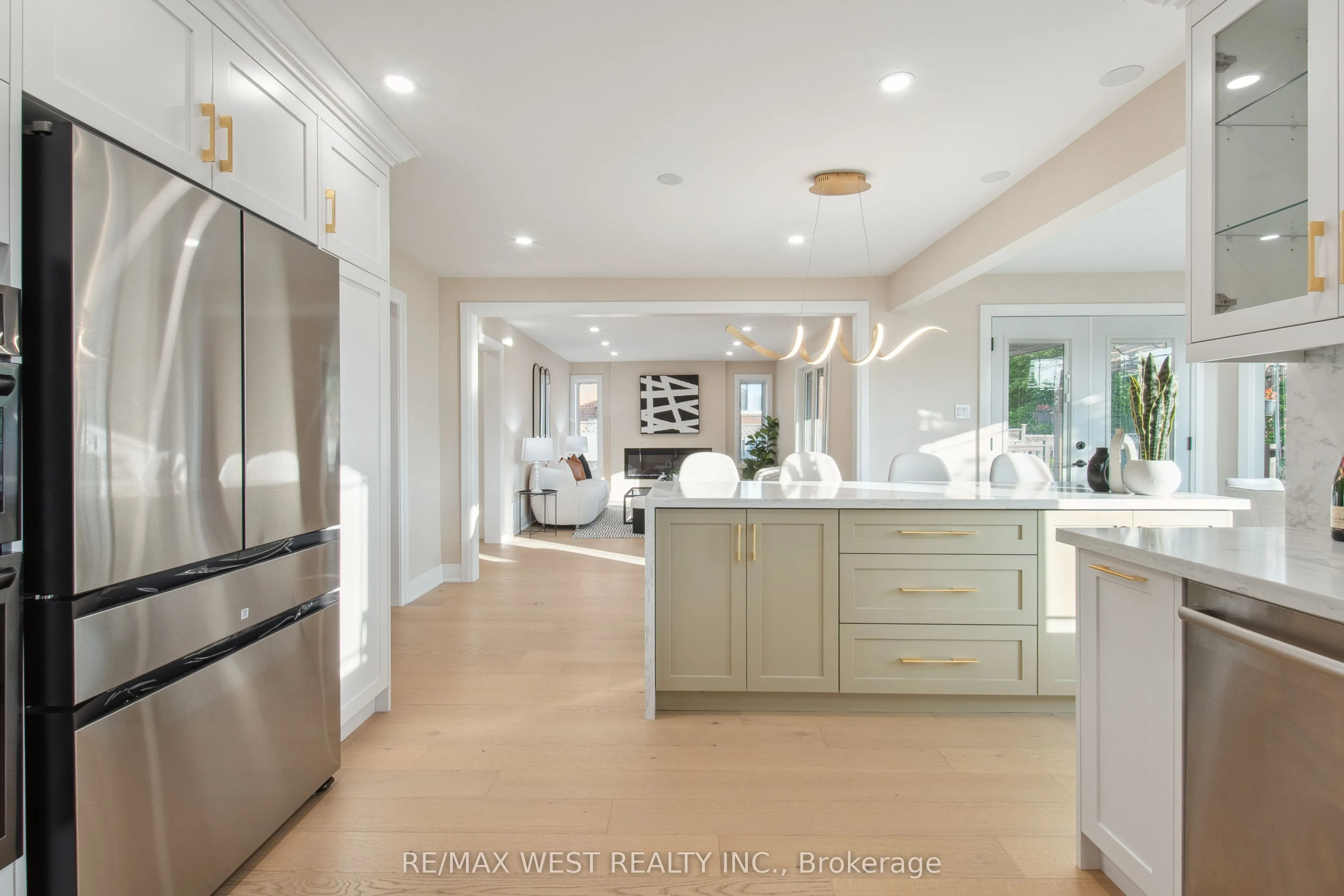 4 Snowcrest Crescent