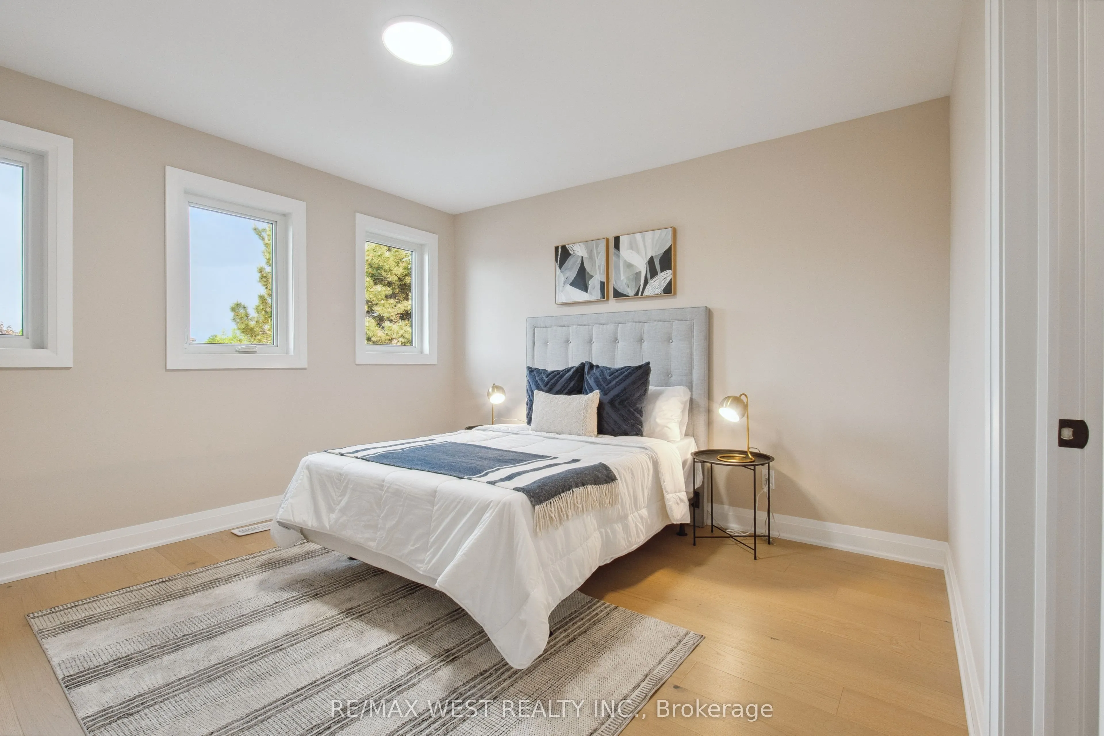 4 Snowcrest Crescent