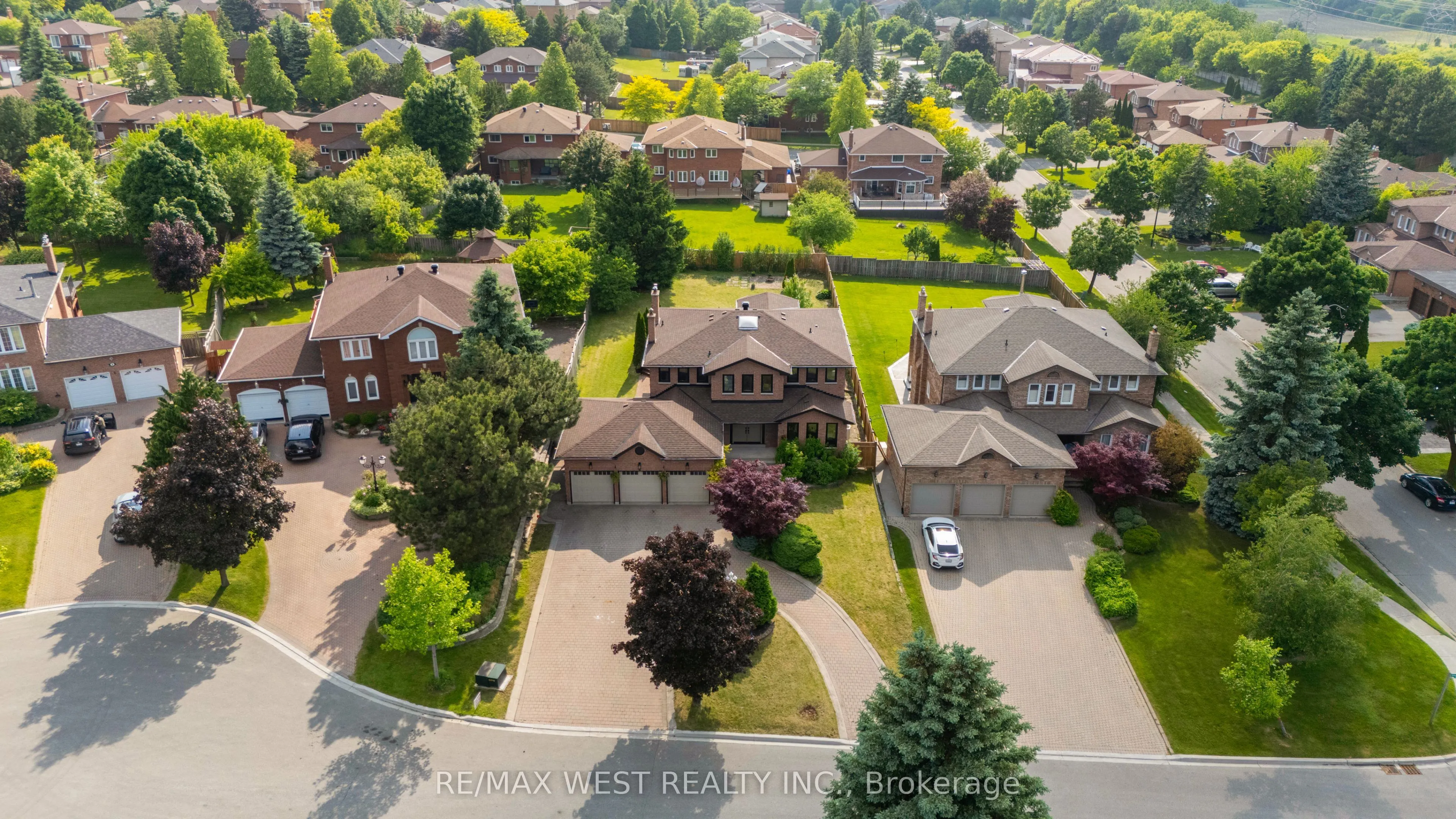 4 Snowcrest Crescent