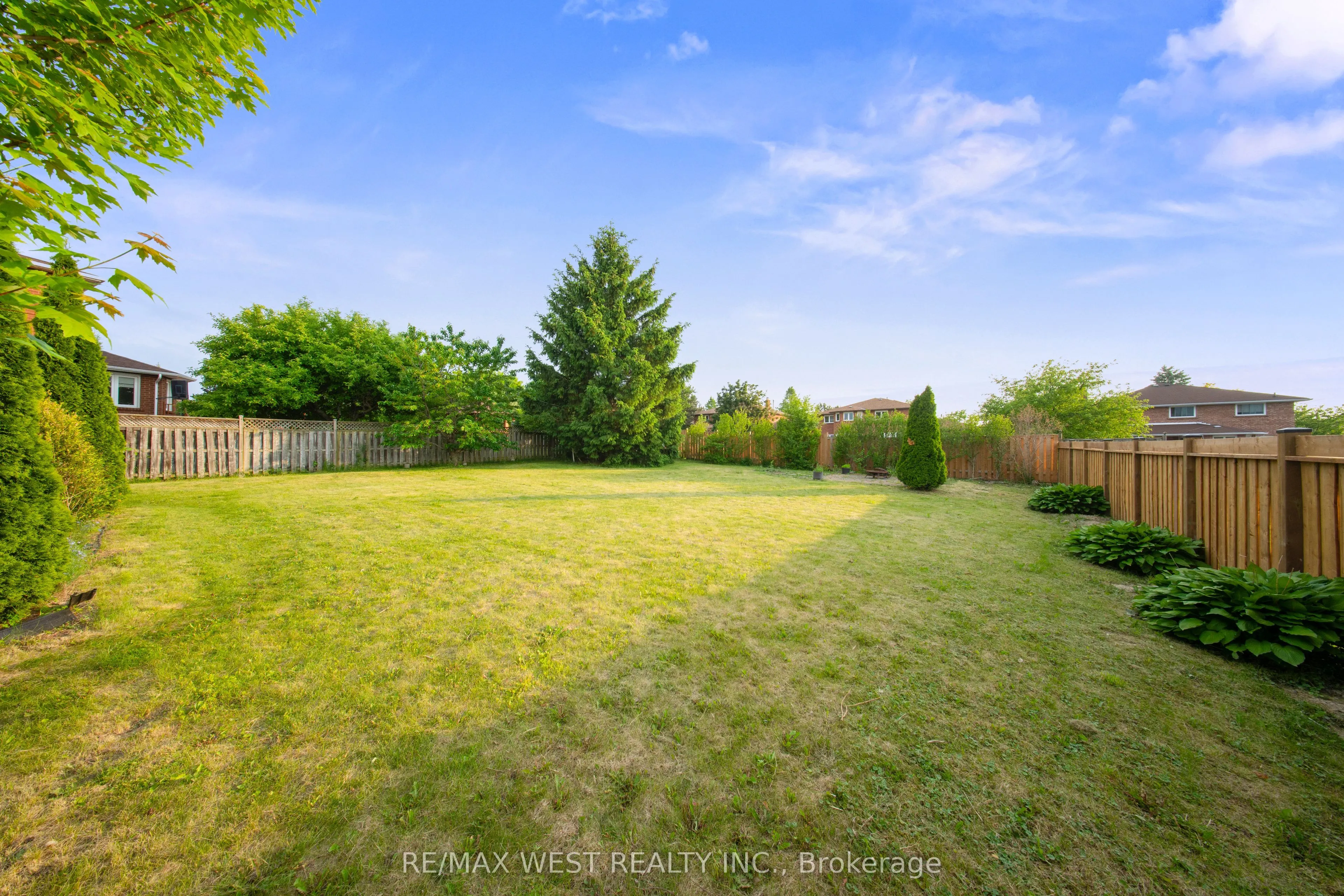 4 Snowcrest Crescent