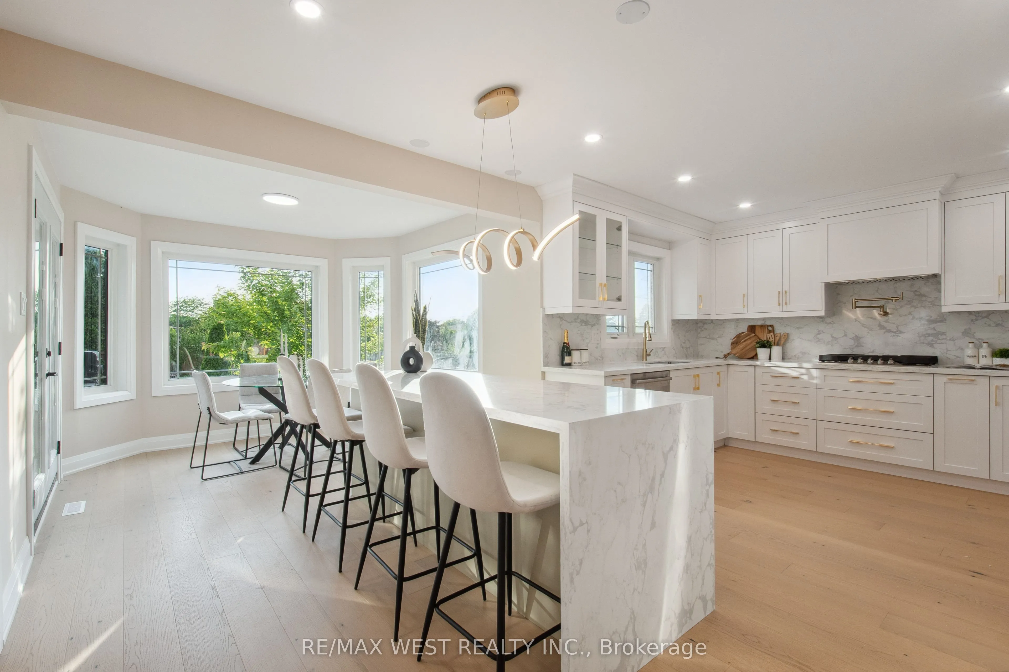 4 Snowcrest Crescent