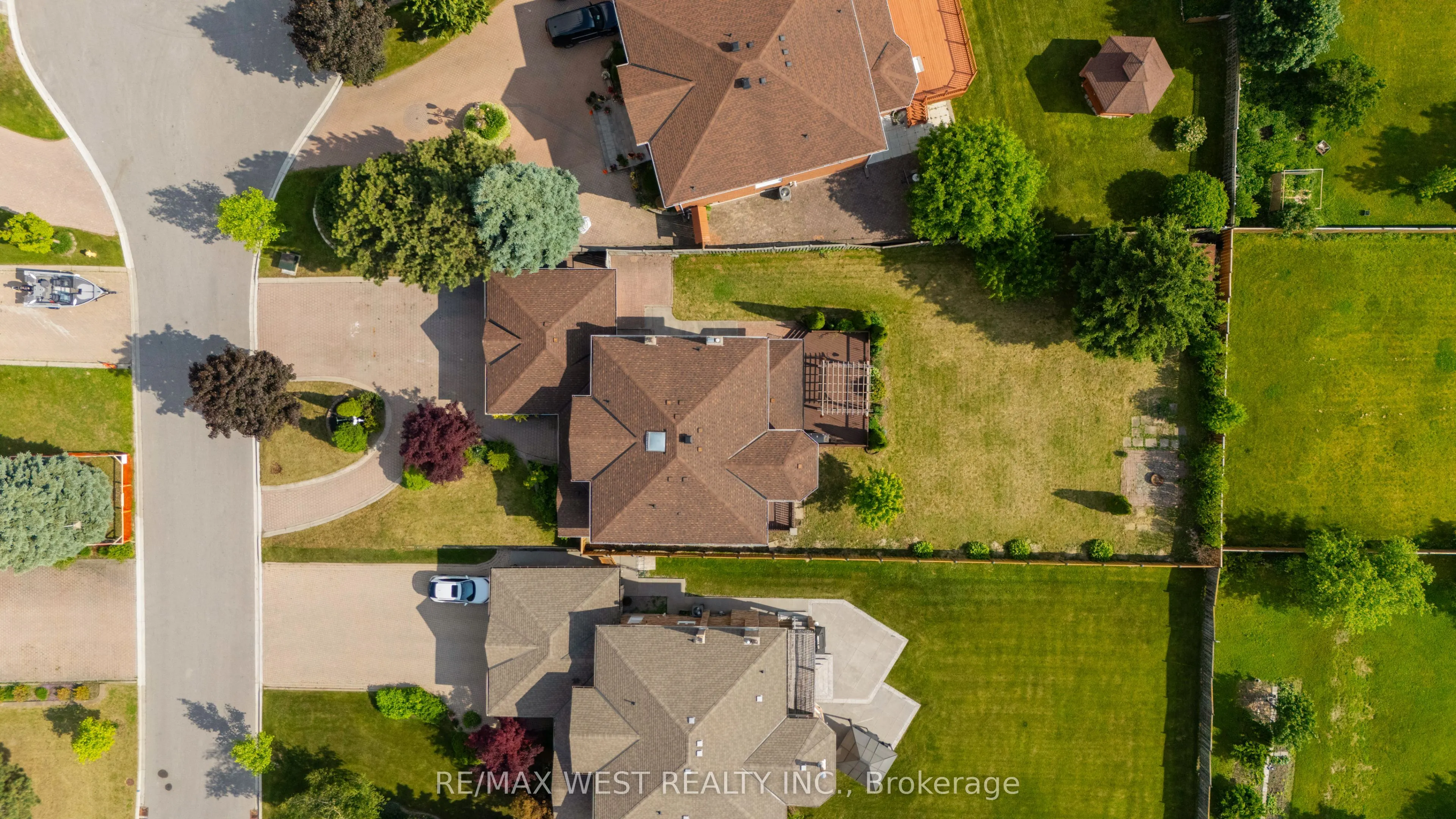 4 Snowcrest Crescent