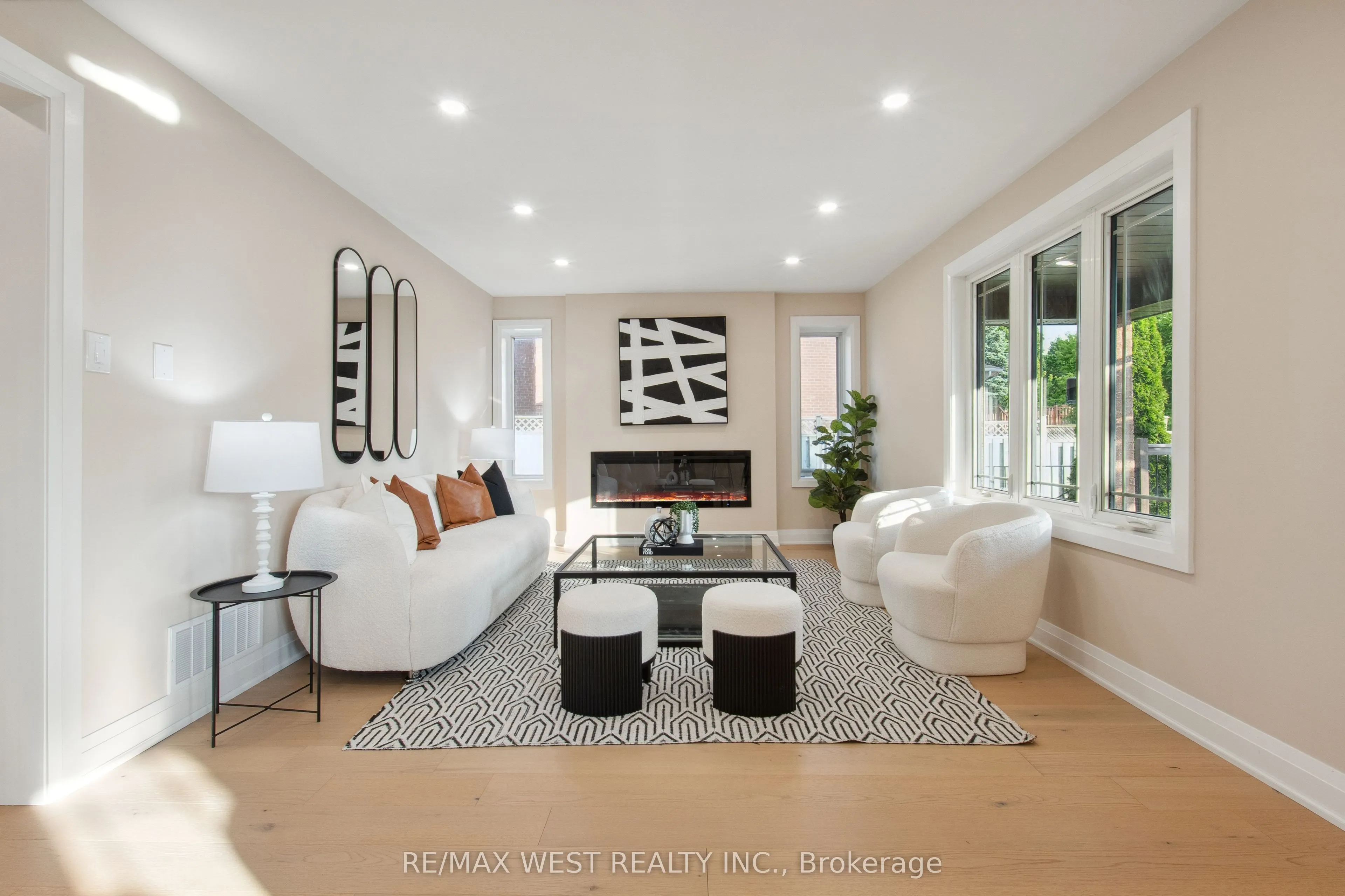 4 Snowcrest Crescent