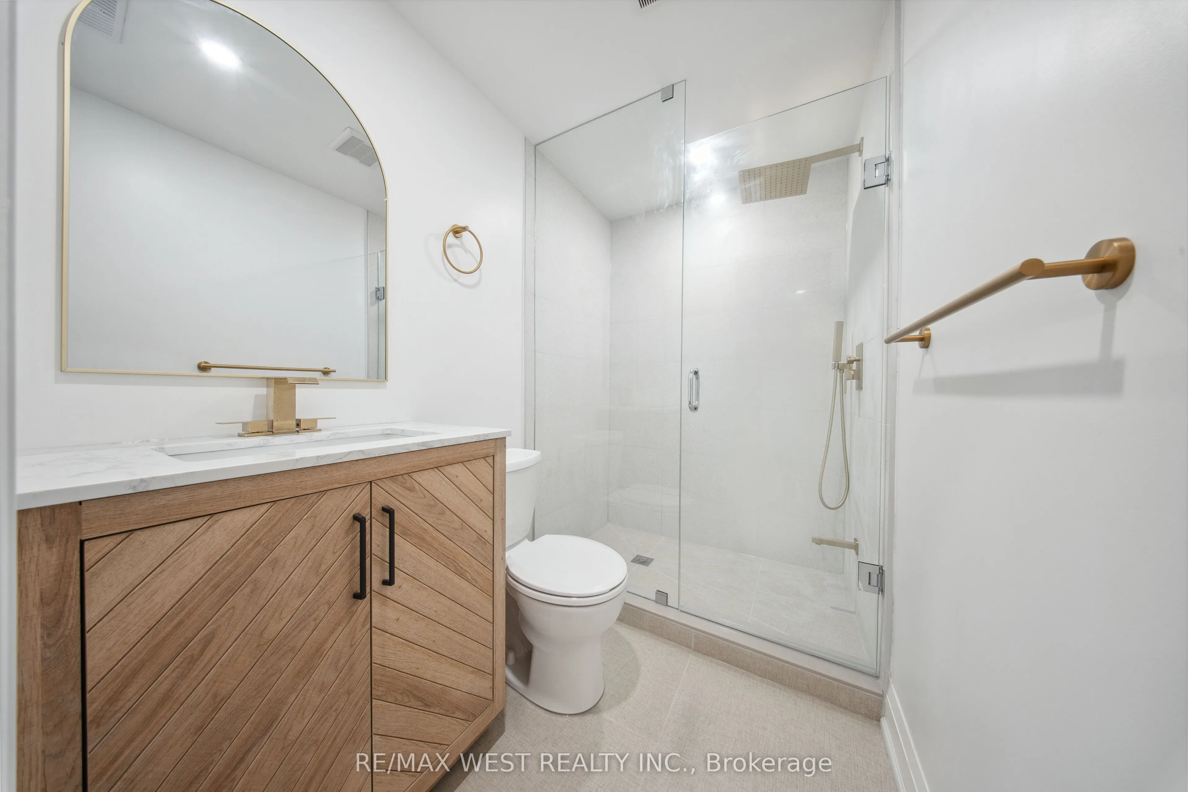 4 Snowcrest Crescent