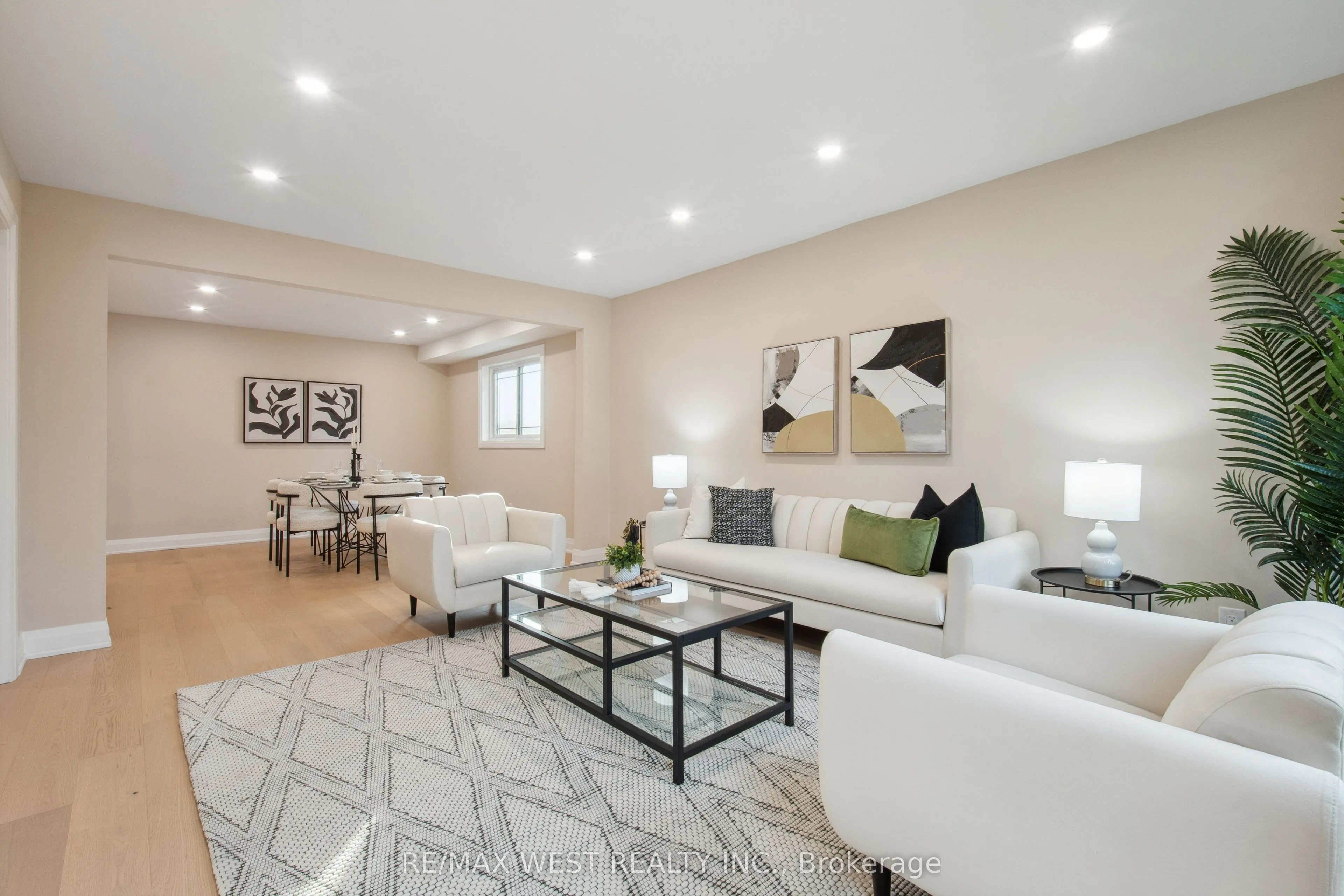 4 Snowcrest Crescent