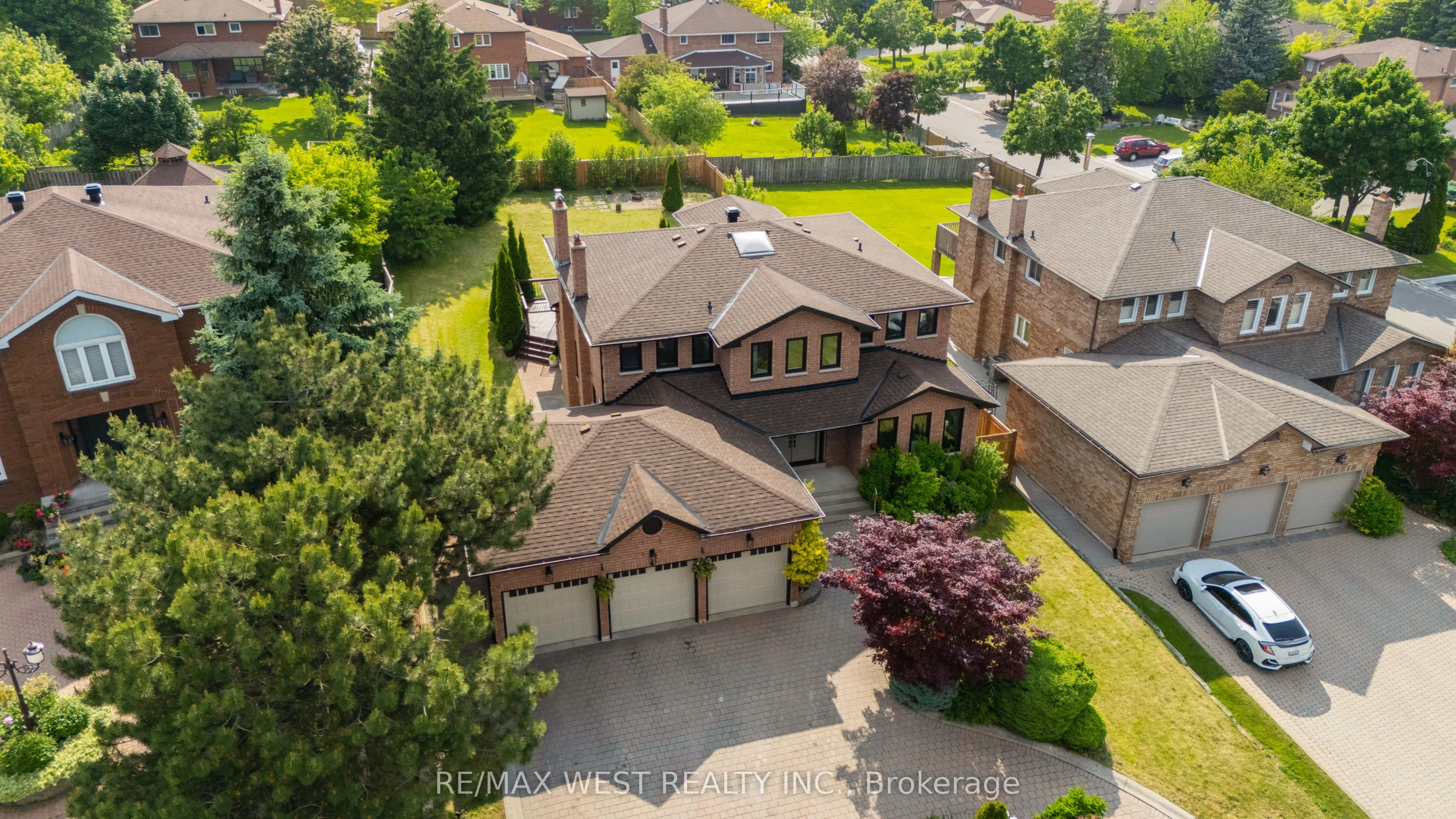 4 Snowcrest Crescent