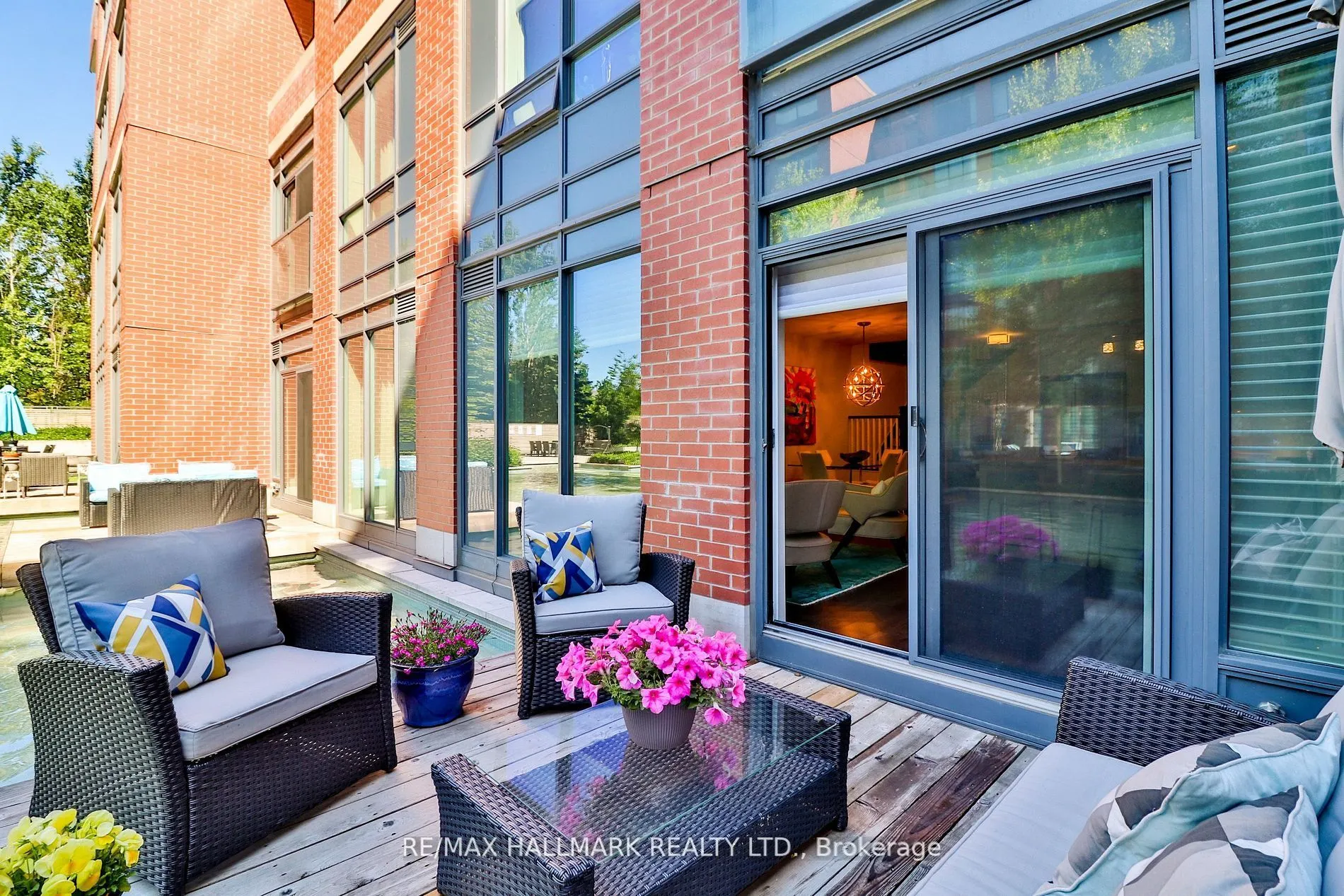 7608 Yonge Street, #111