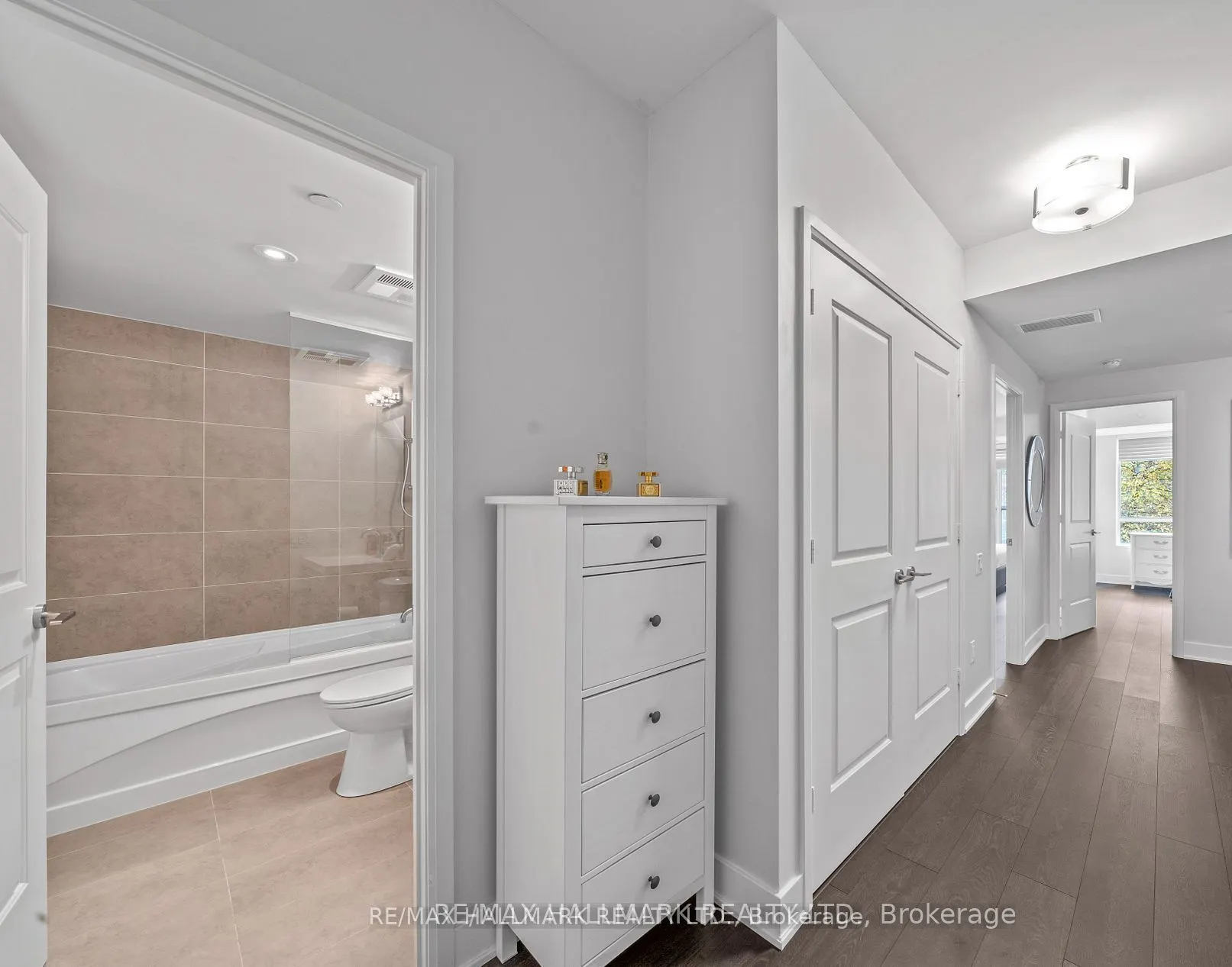 7608 Yonge Street, #111