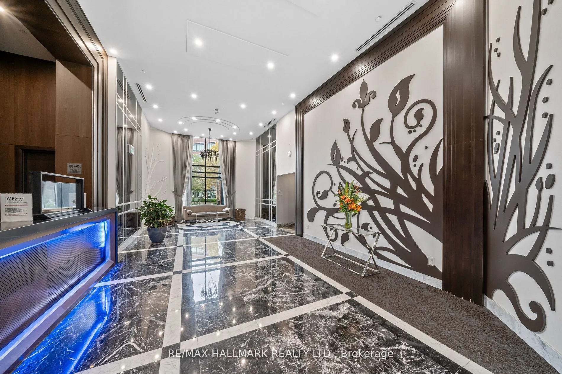 7608 Yonge Street, #111