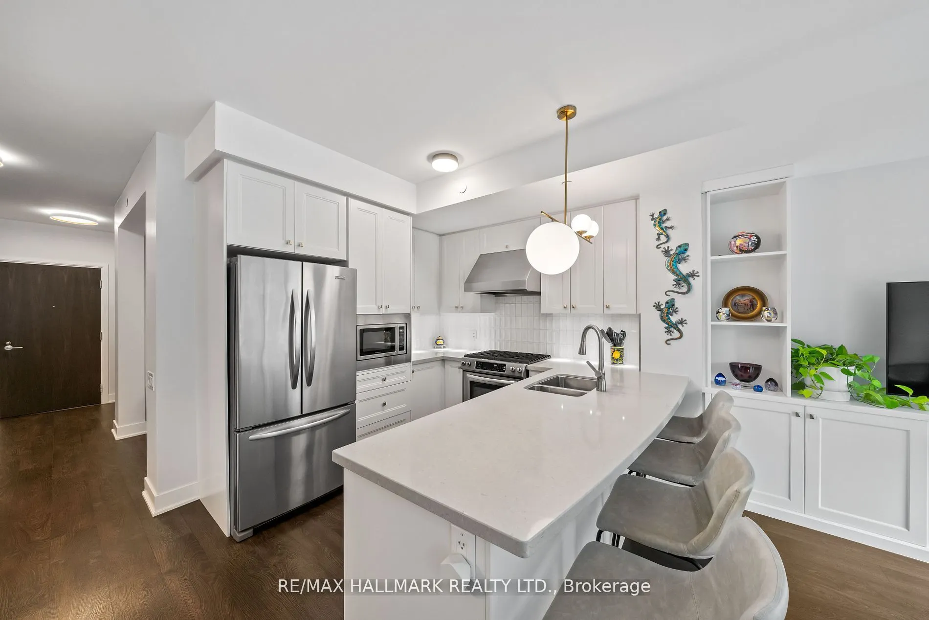 7608 Yonge Street, #111