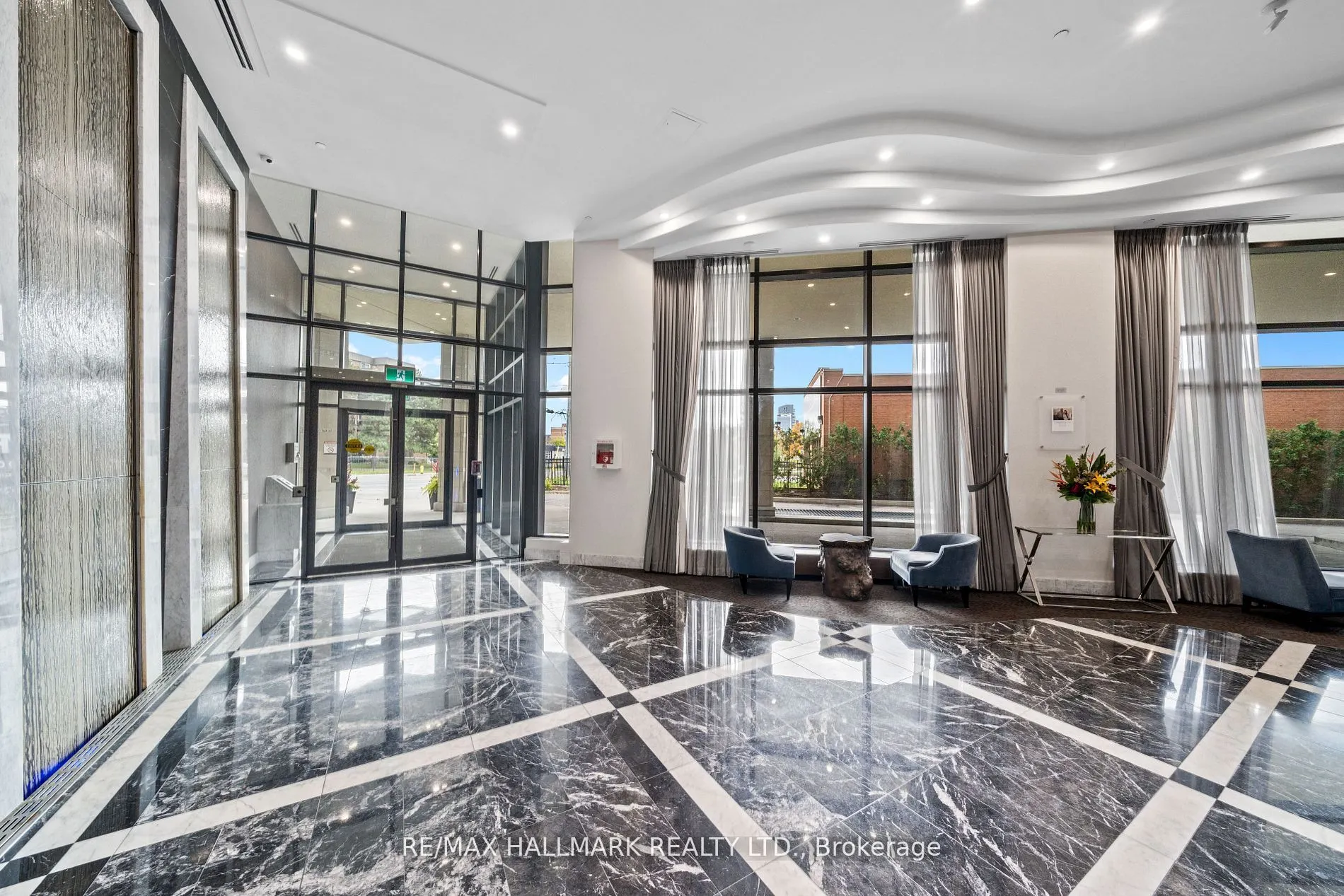 7608 Yonge Street, #111