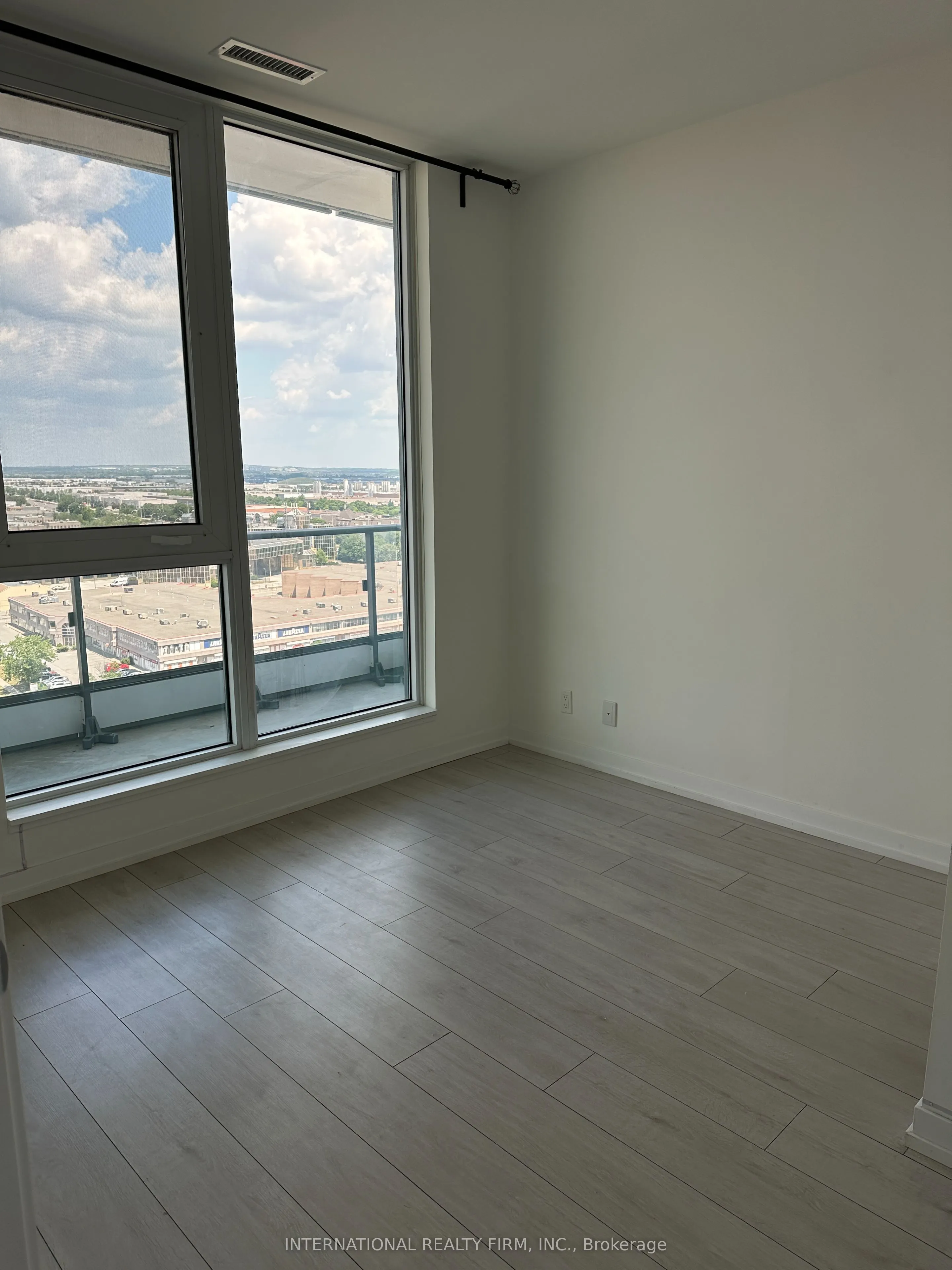 950 Portage Parkway, #1501
