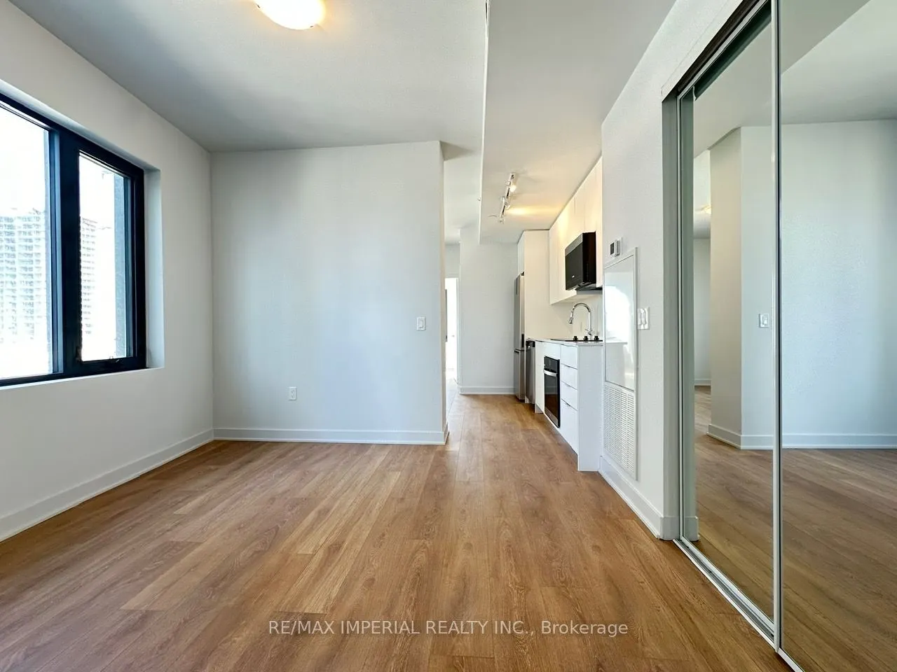 2920 HWY 7, #2406