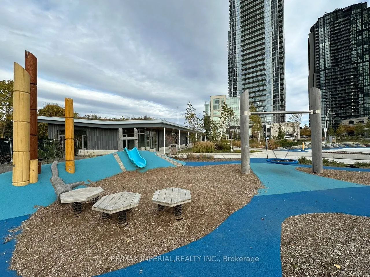 2920 HWY 7, #2406